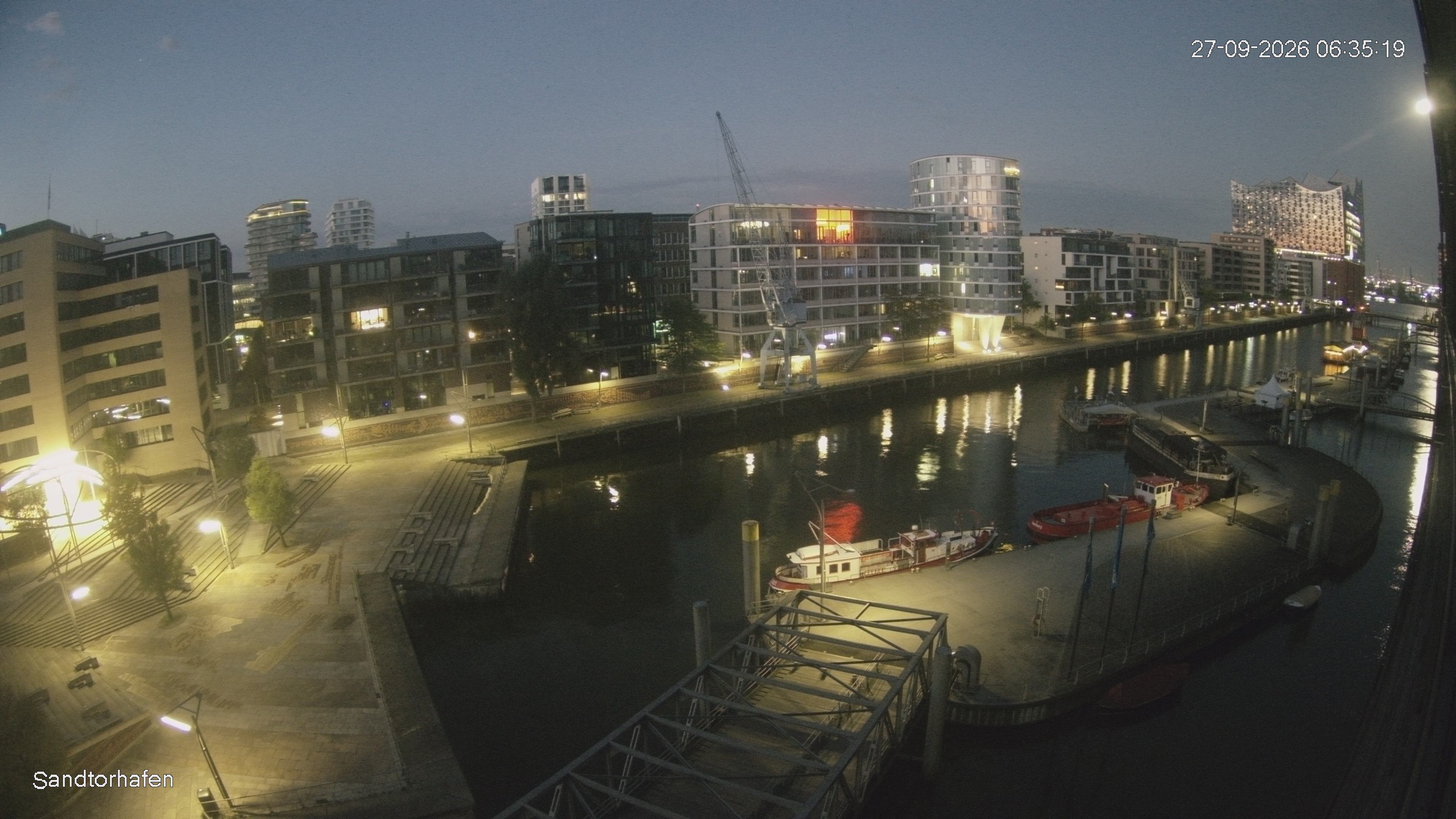 Archiv Foto Webcam Hamburg: HafenCity und Elbphilharmonie