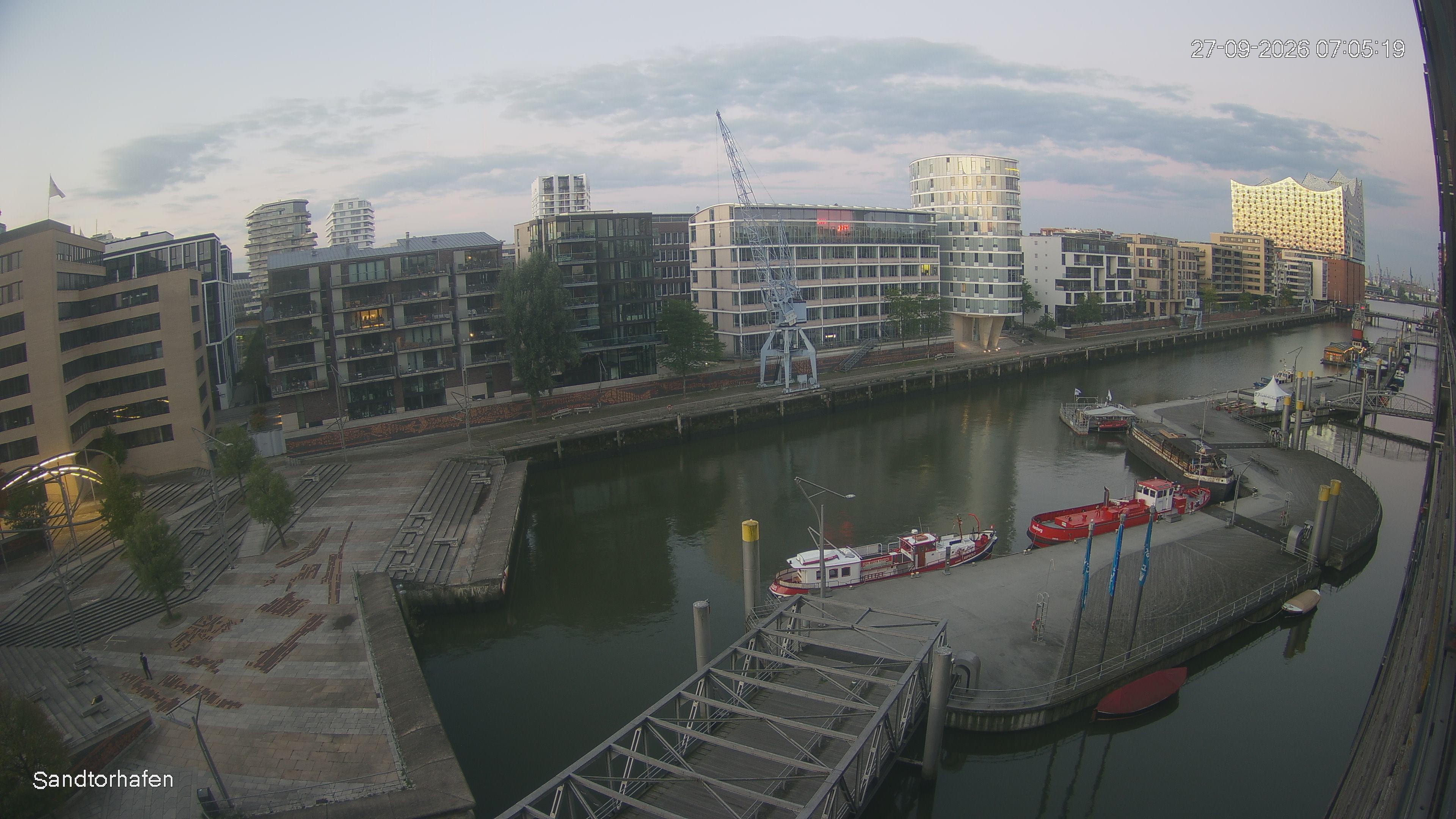 Archiv Foto Webcam Hamburg: HafenCity und Elbphilharmonie