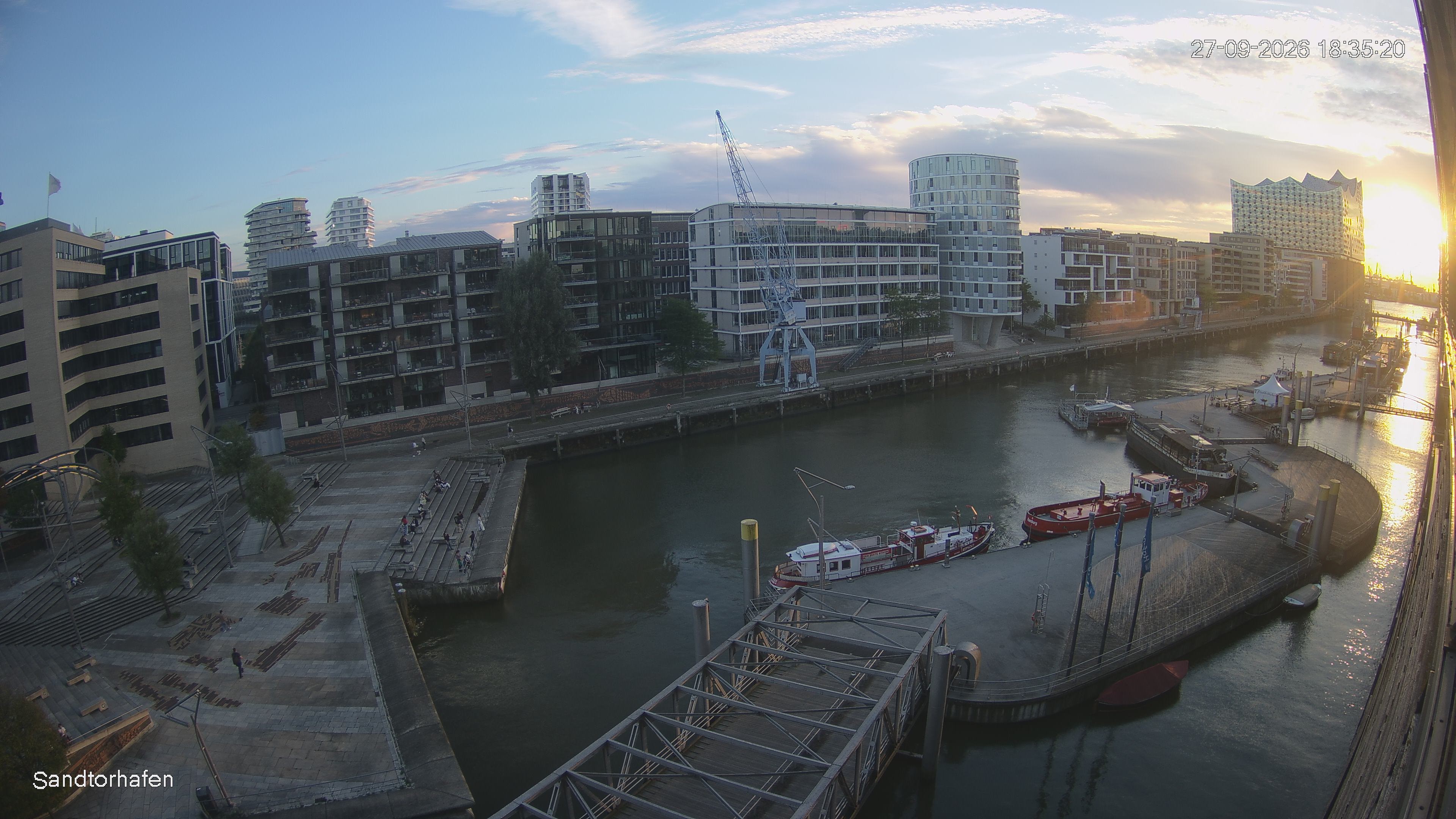 Archiv Foto Webcam Hamburg: HafenCity und Elbphilharmonie