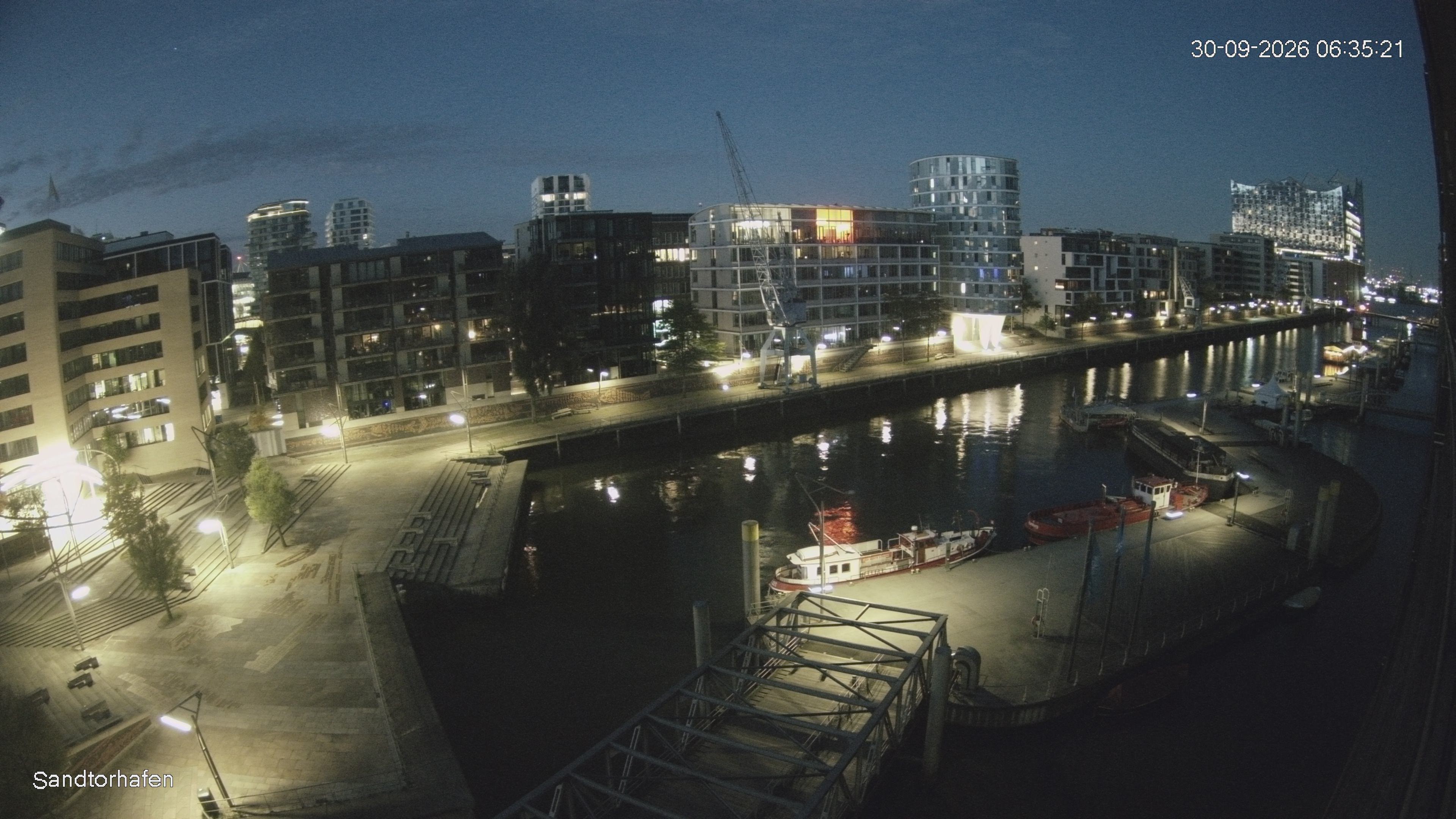Archiv Foto Webcam Hamburg: HafenCity und Elbphilharmonie