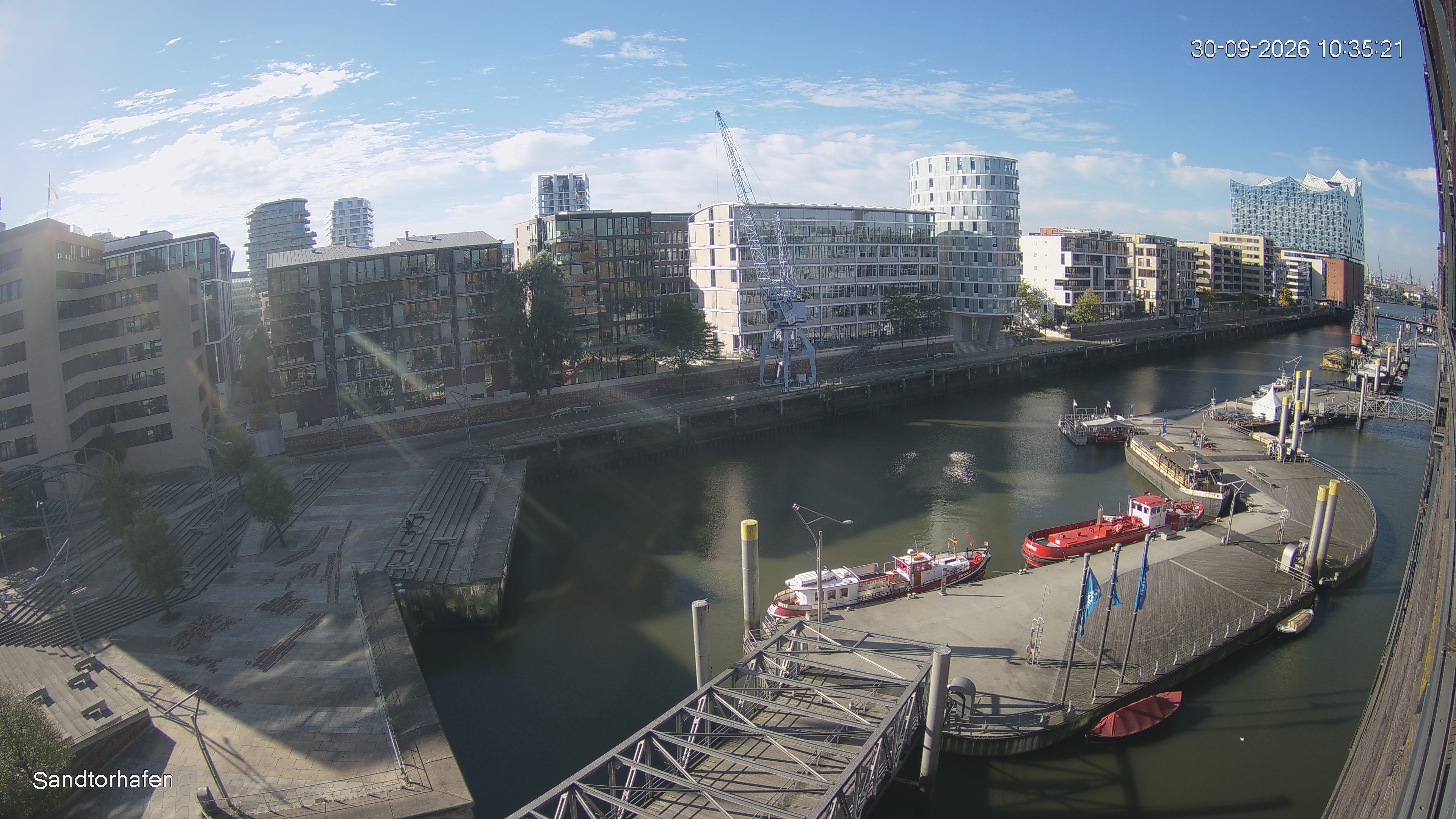 Archived image Webcam Harbour Hall Hamburg