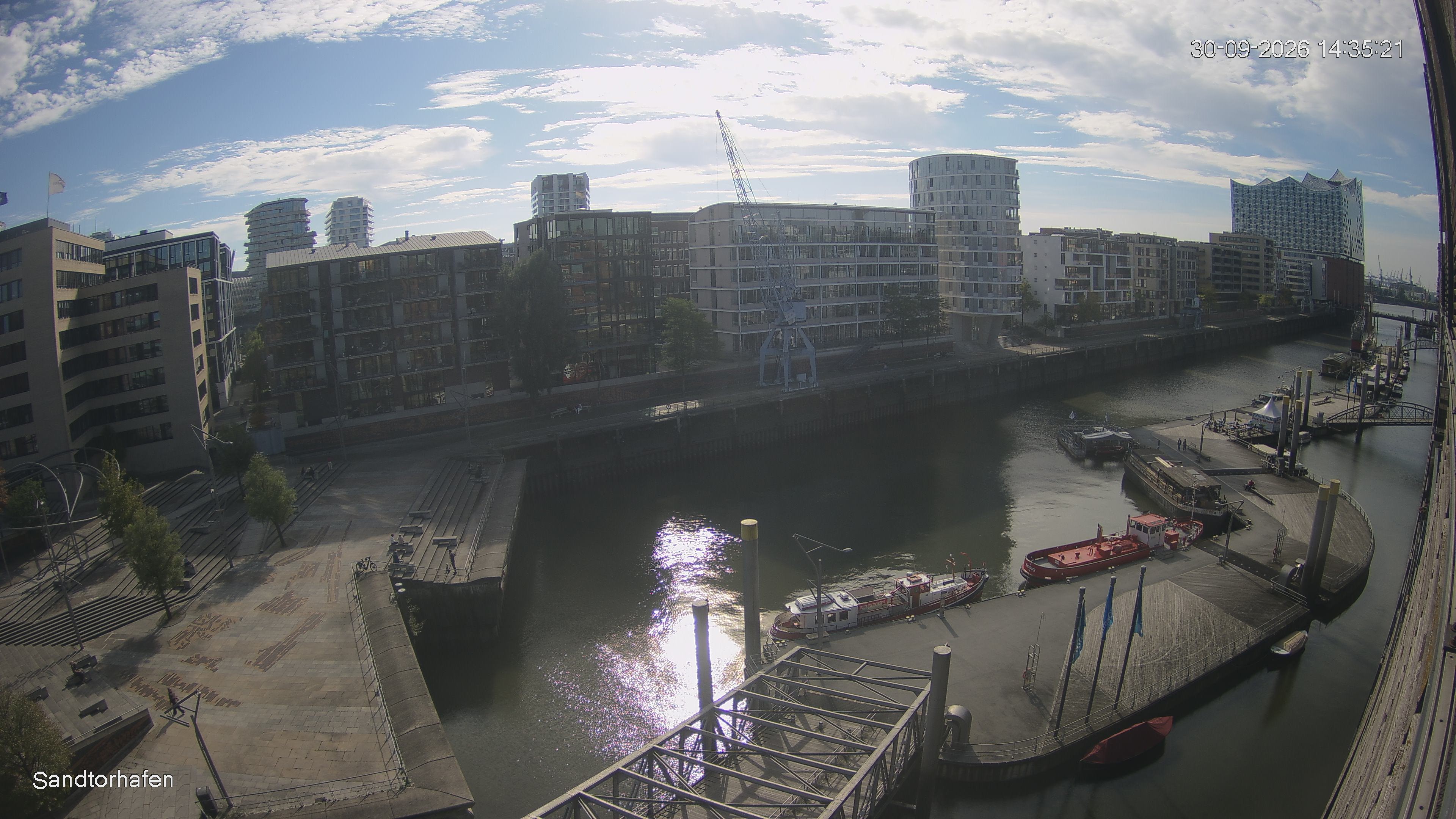 Archived image Webcam Harbour Hall Hamburg