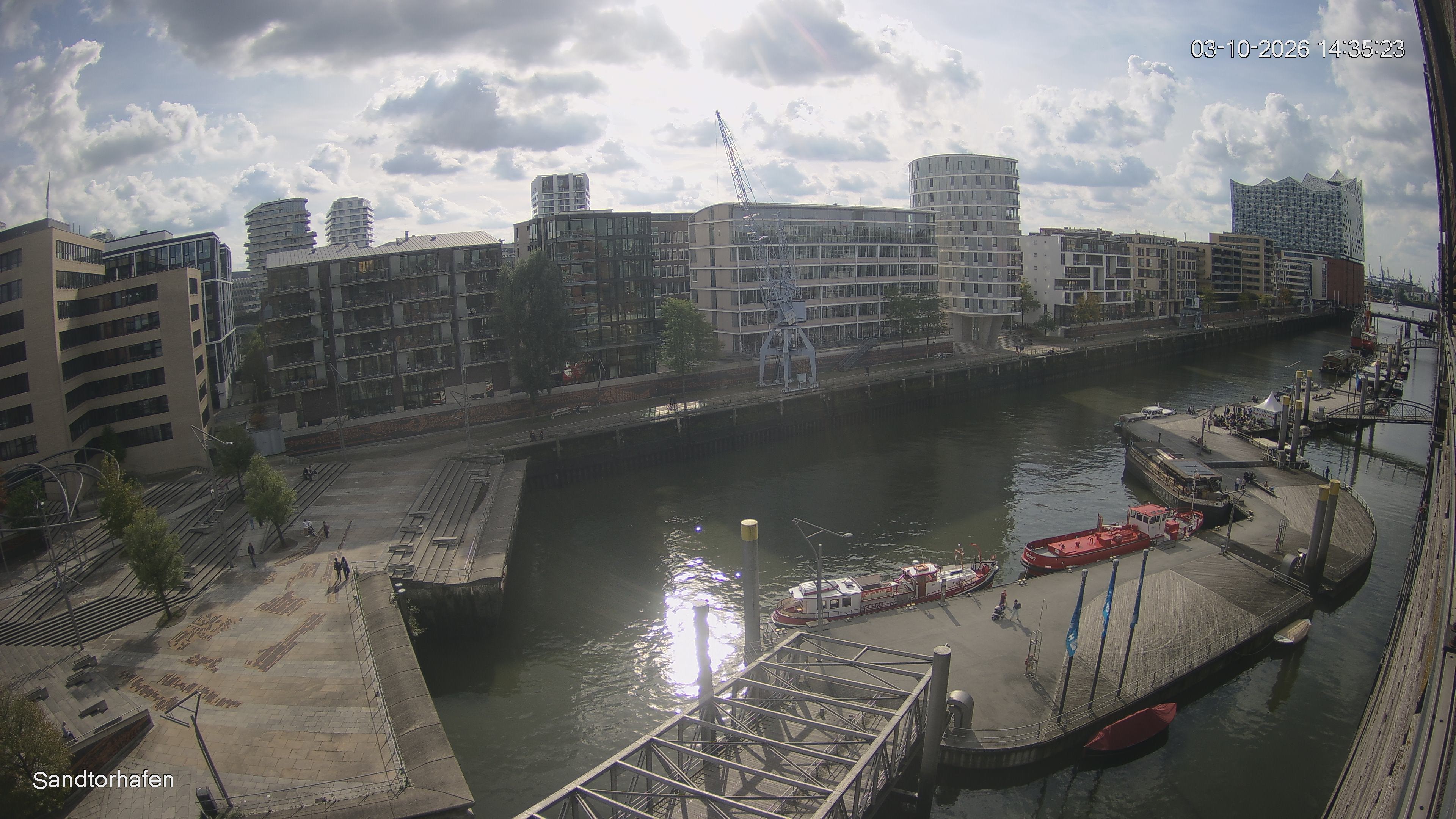 Archiv Foto Webcam Hamburg: HafenCity und Elbphilharmonie