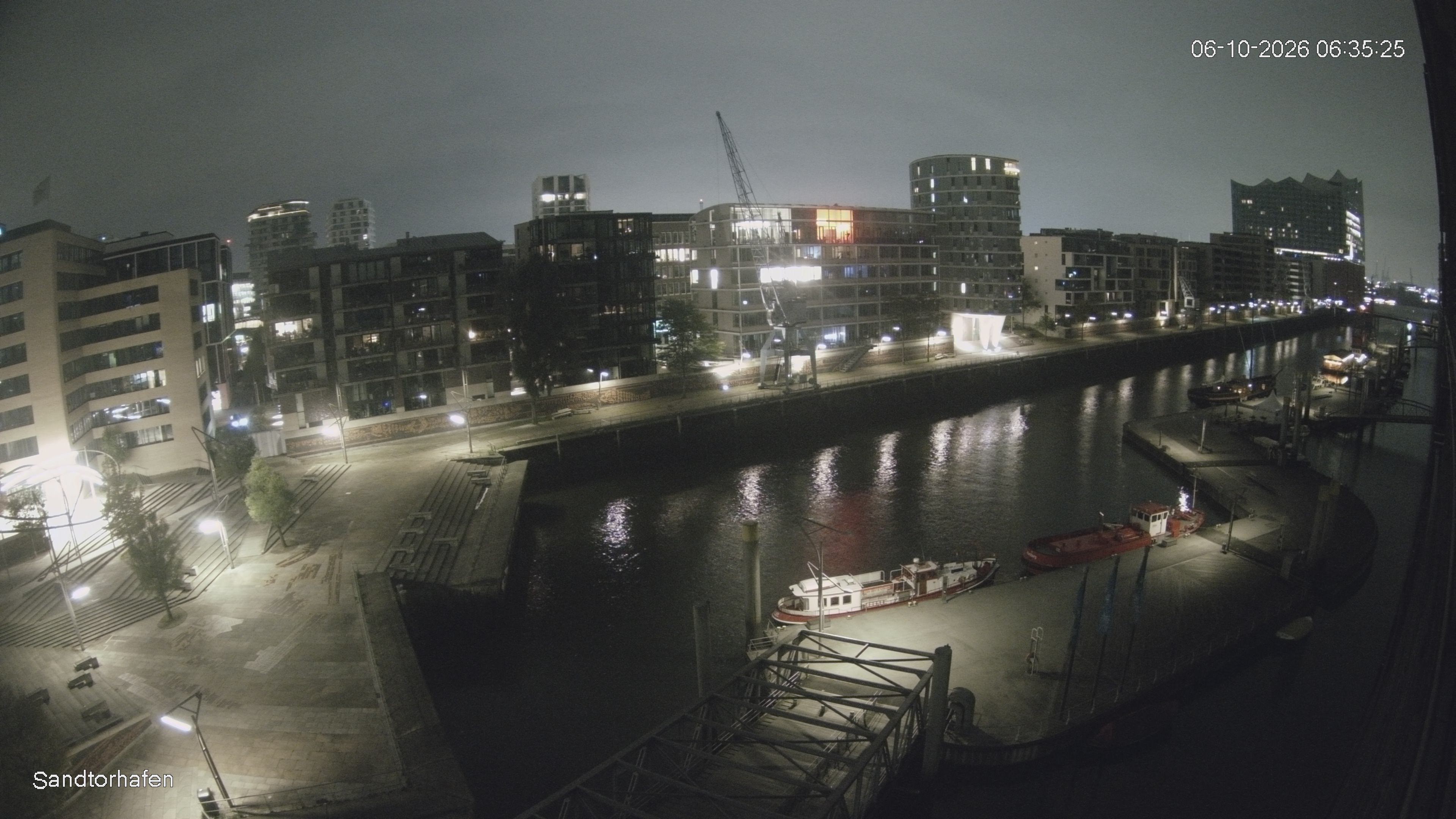 Archiv Foto Webcam Hamburg: HafenCity und Elbphilharmonie