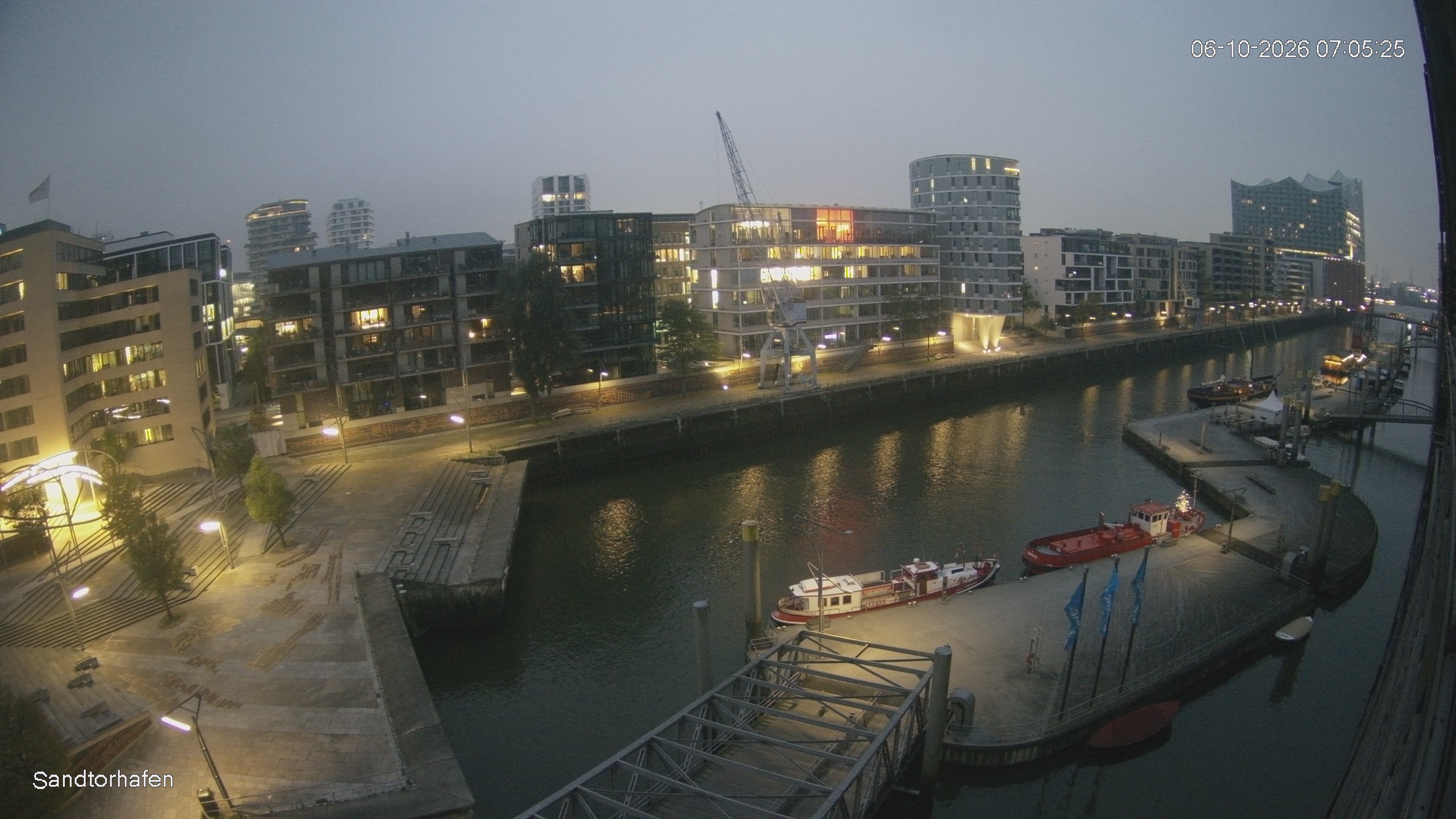 Archiv Foto Webcam Hamburg: HafenCity und Elbphilharmonie