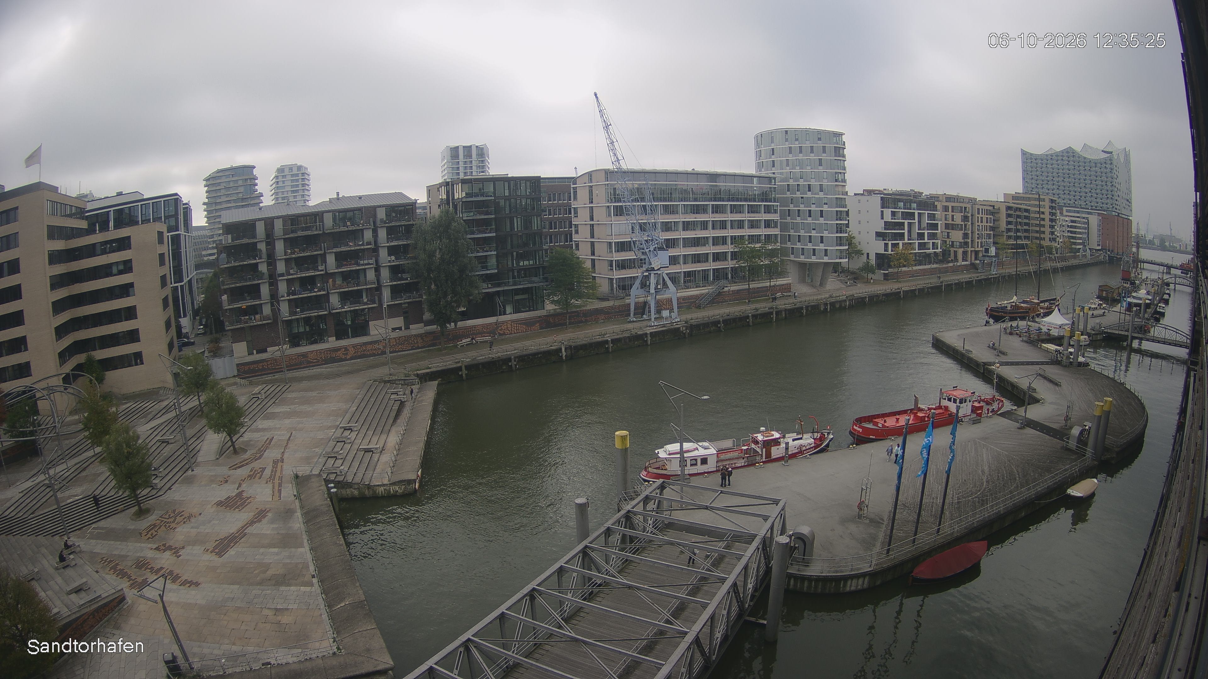 Archiv Foto Webcam Hamburg: HafenCity und Elbphilharmonie