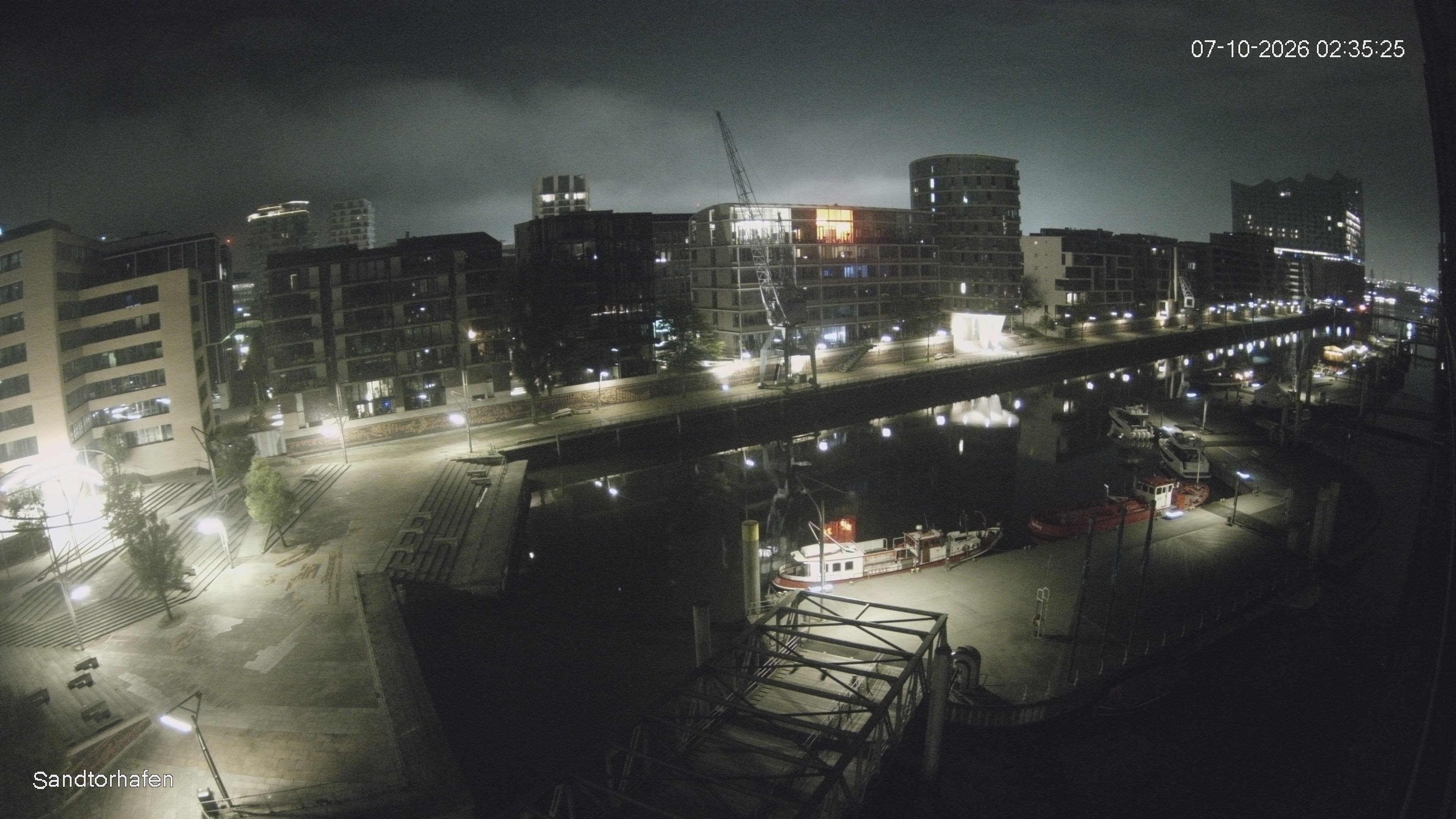 Archived image Webcam Harbour Hall Hamburg