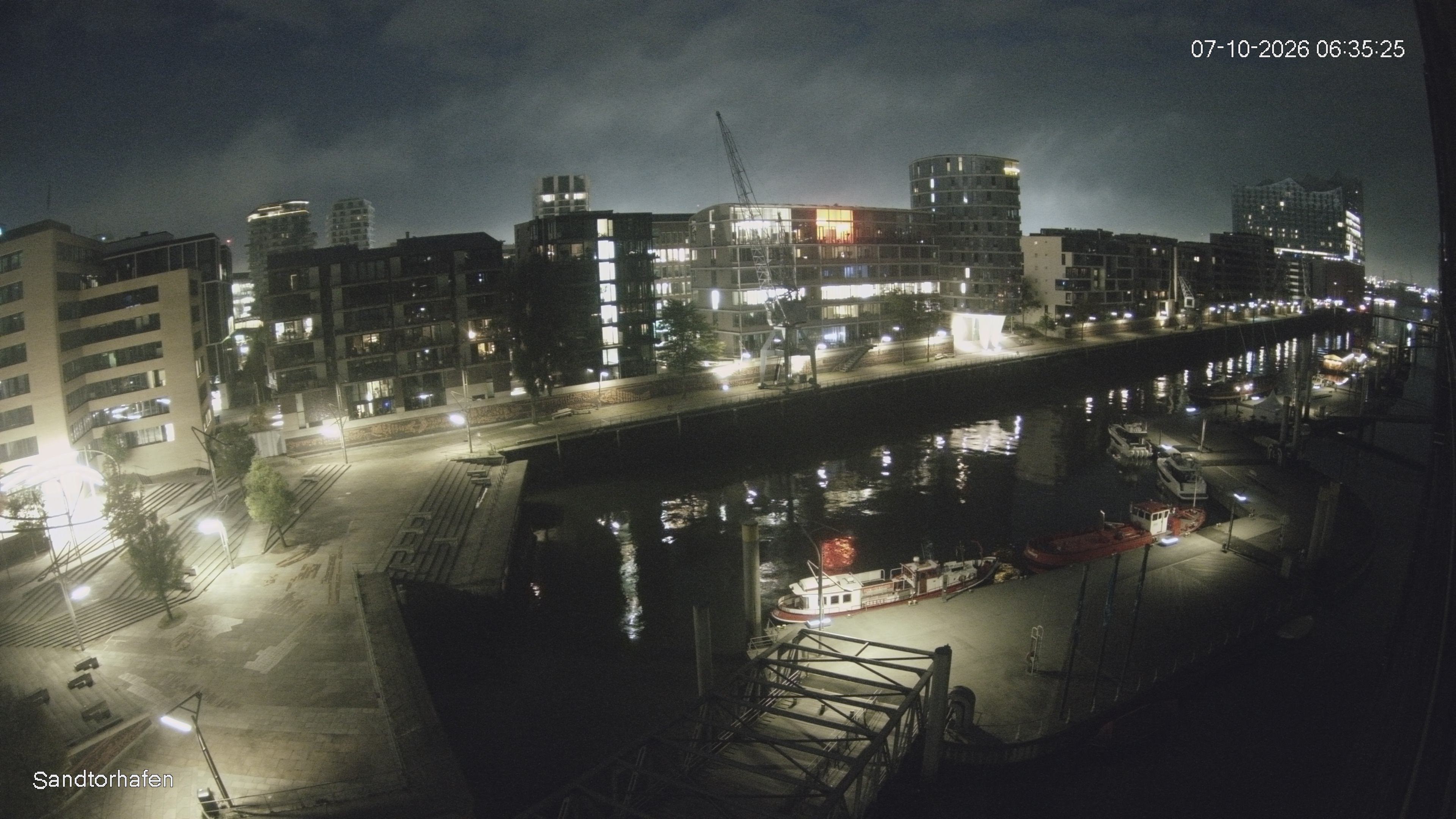Archived image Webcam Harbour Hall Hamburg
