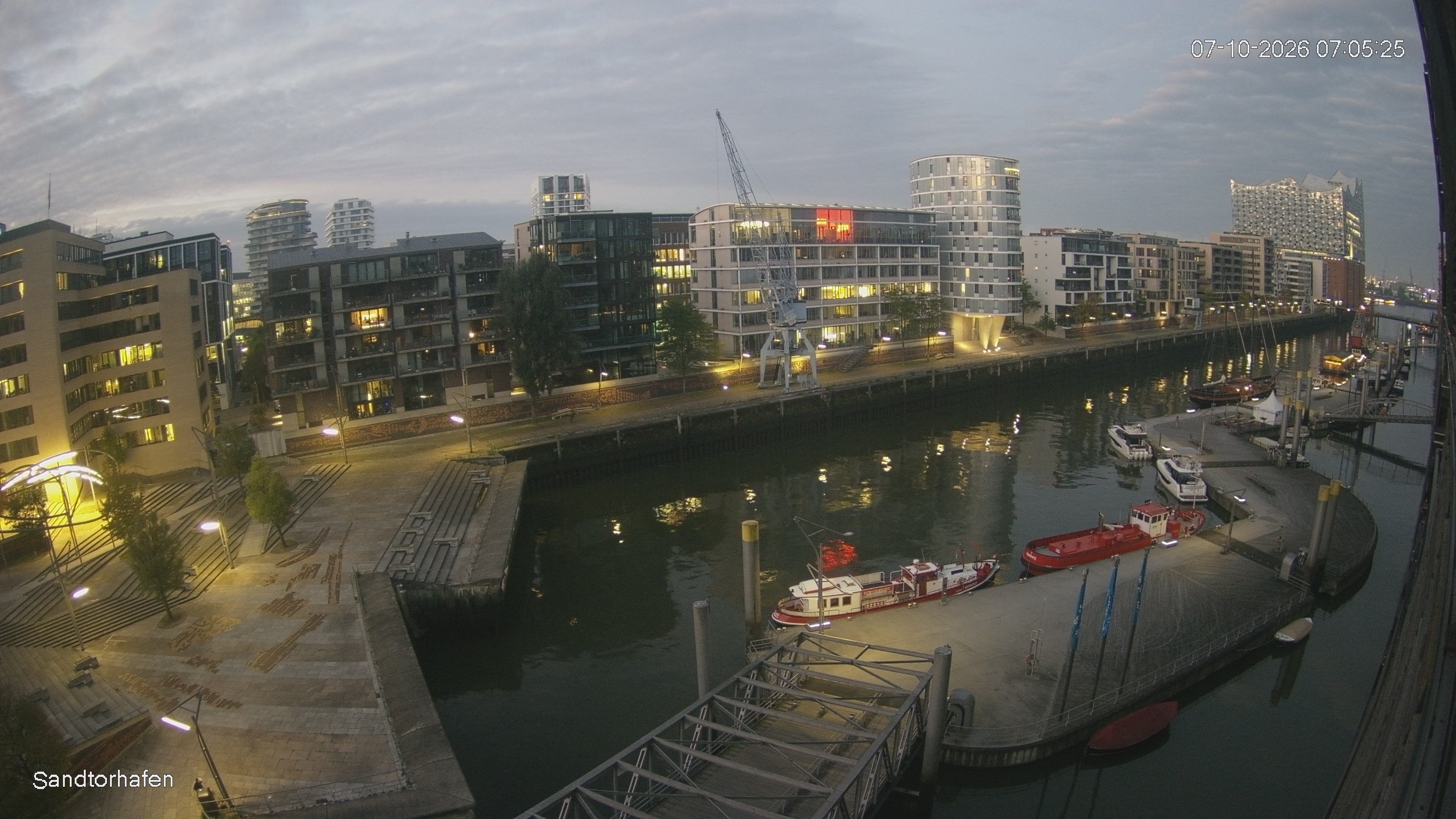 Archived image Webcam Harbour Hall Hamburg