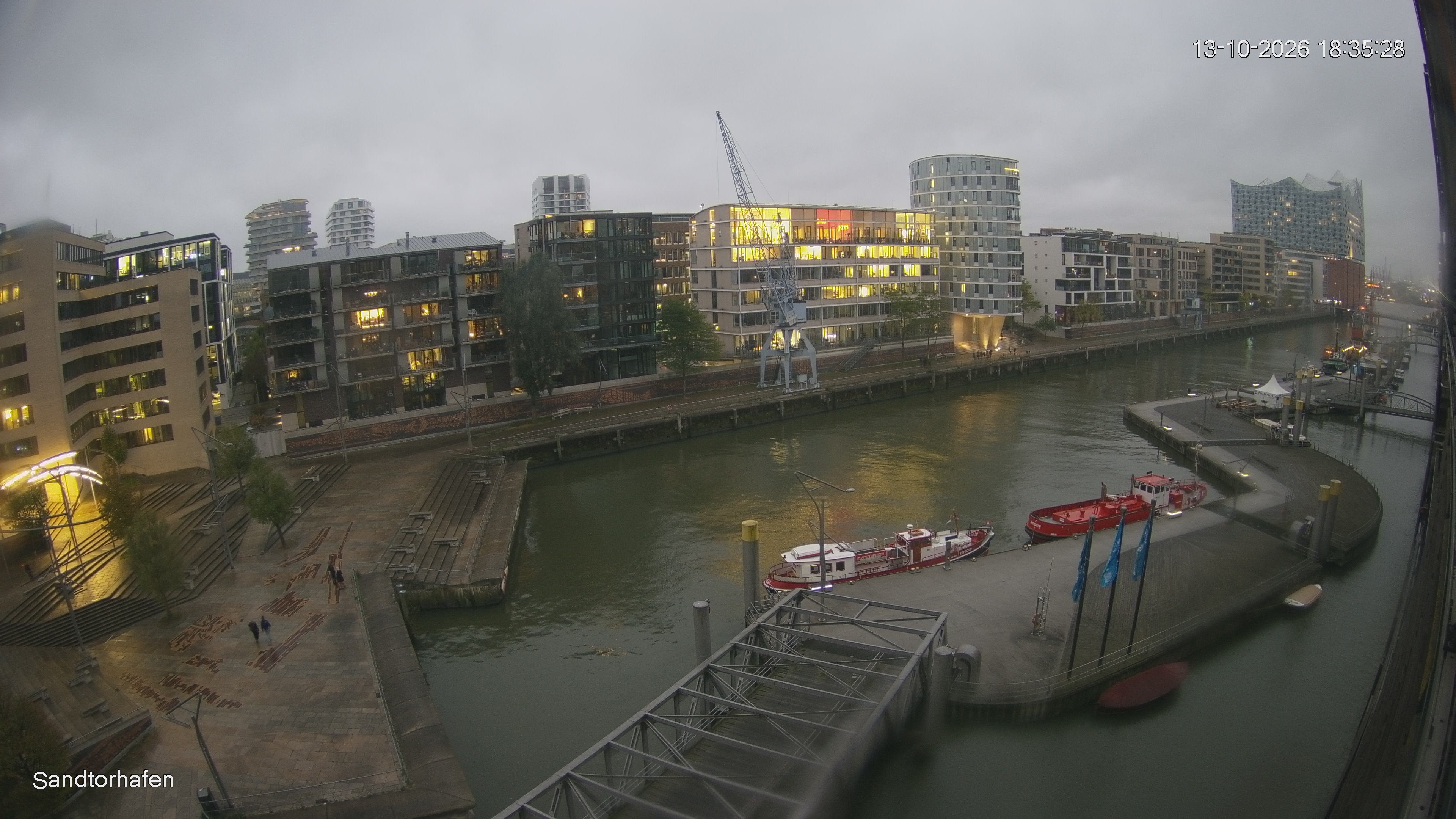 Archiv Foto Webcam Hamburg: HafenCity und Elbphilharmonie