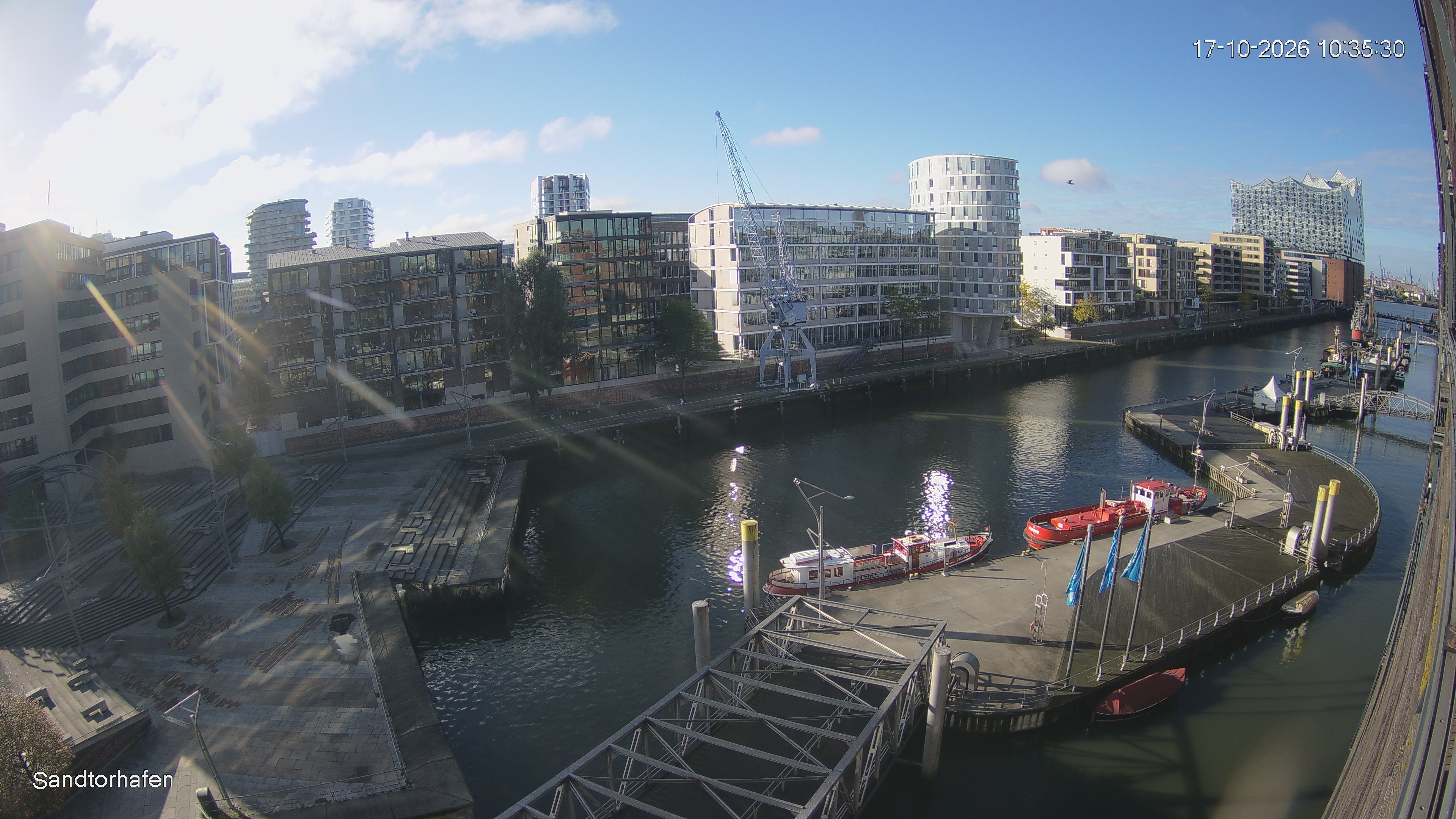 Archived image Webcam Harbour Hall Hamburg