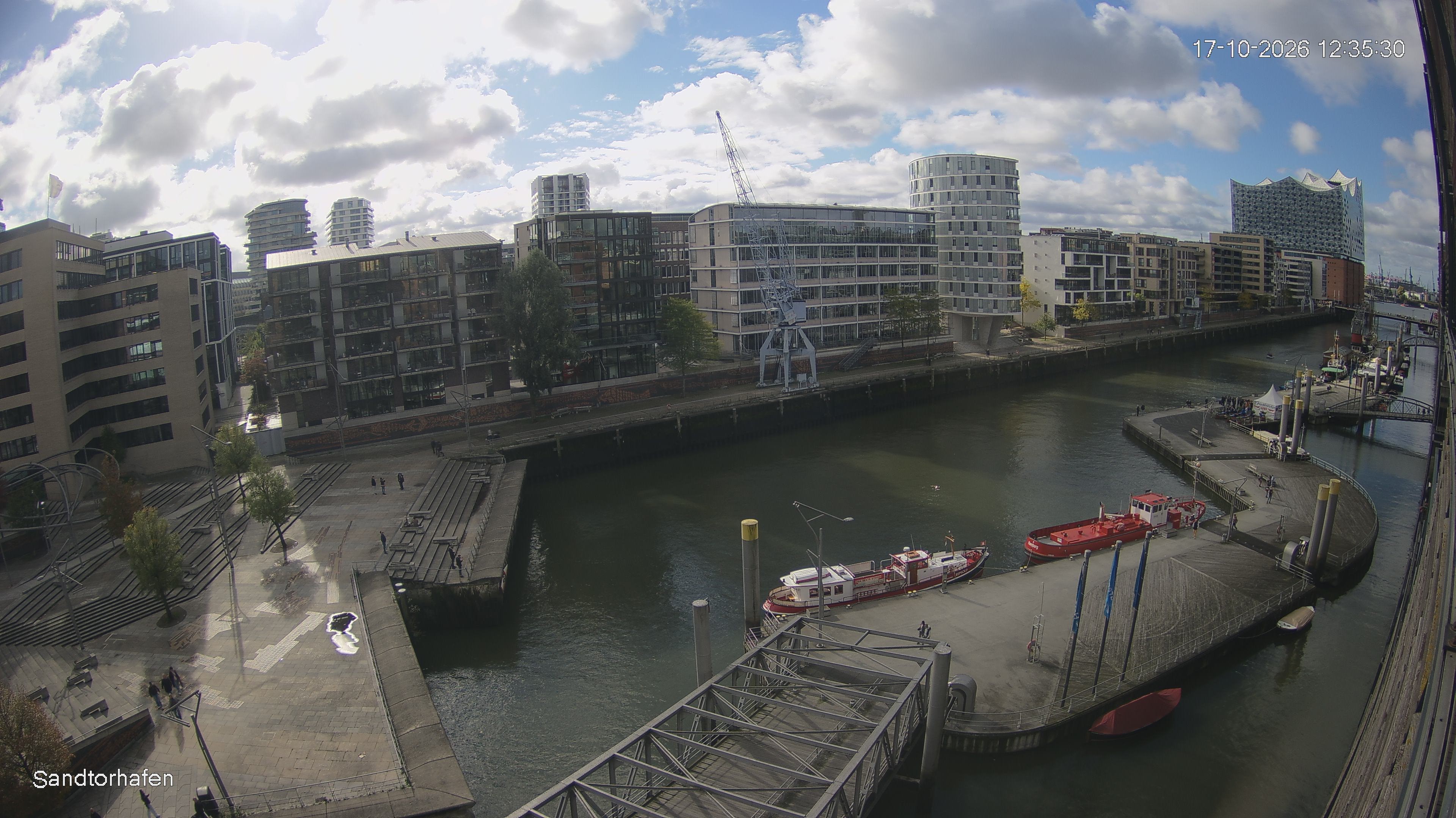 Archiv Foto Webcam Hamburg: HafenCity und Elbphilharmonie