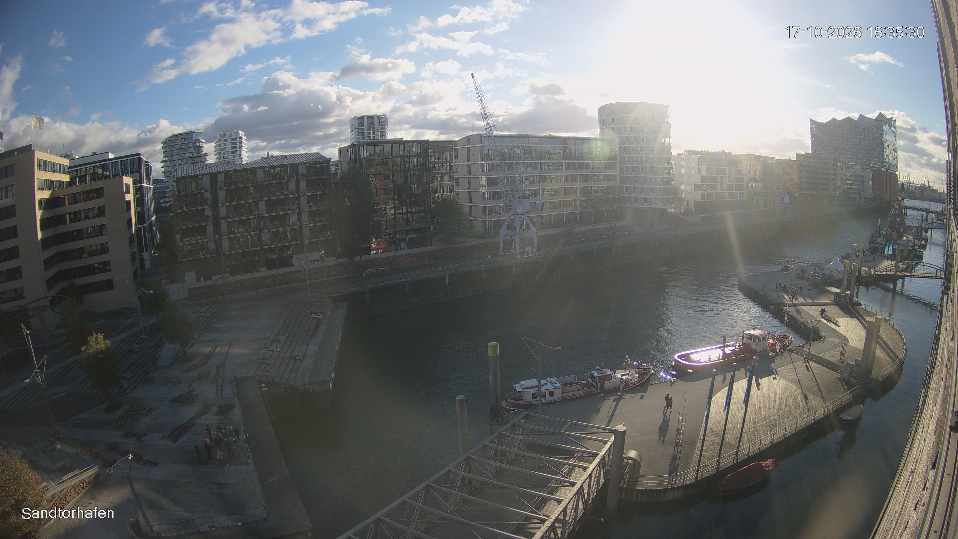 Archiv Foto Webcam Hamburg: HafenCity und Elbphilharmonie