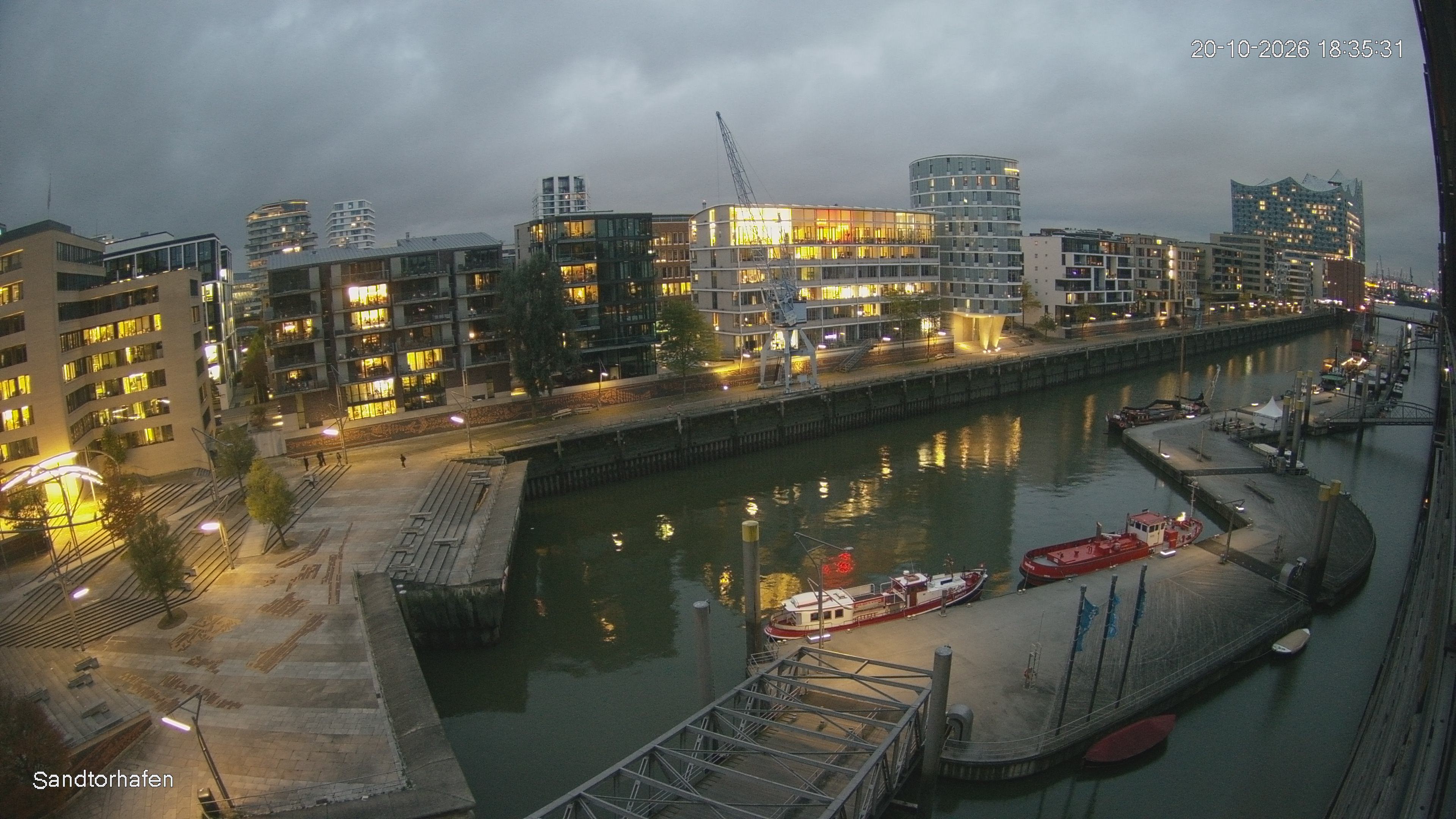Archiv Foto Webcam Hamburg: HafenCity und Elbphilharmonie