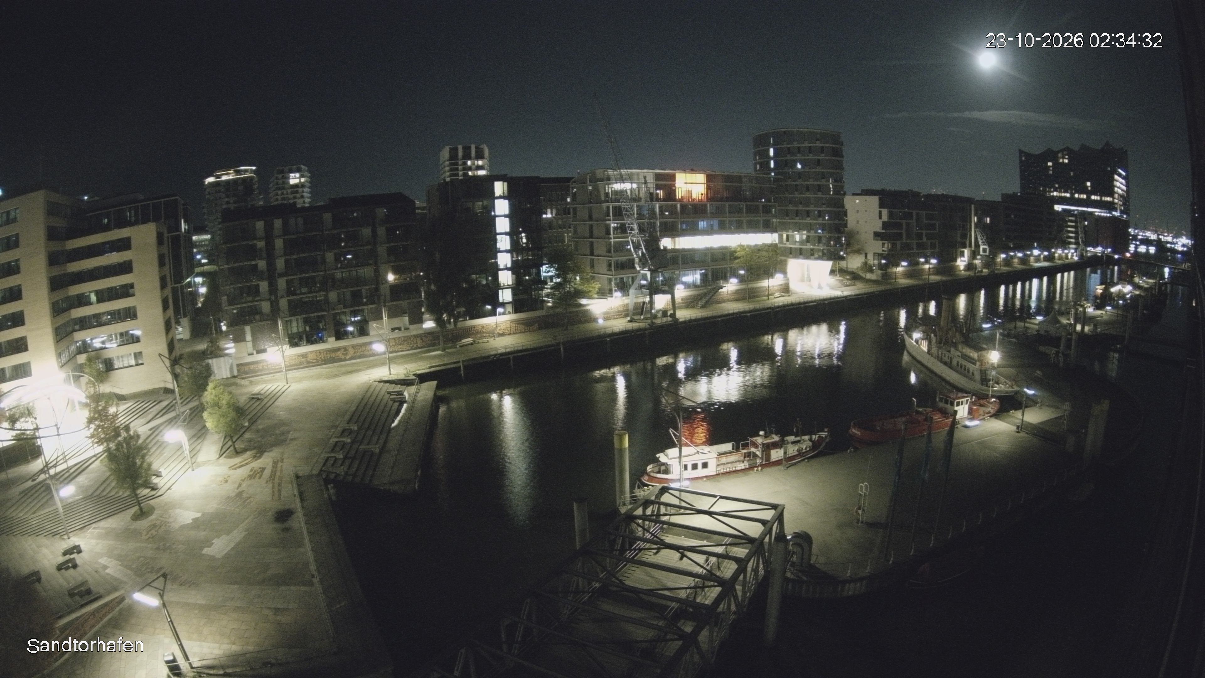 Archiv Foto Webcam Hamburg: HafenCity und Elbphilharmonie