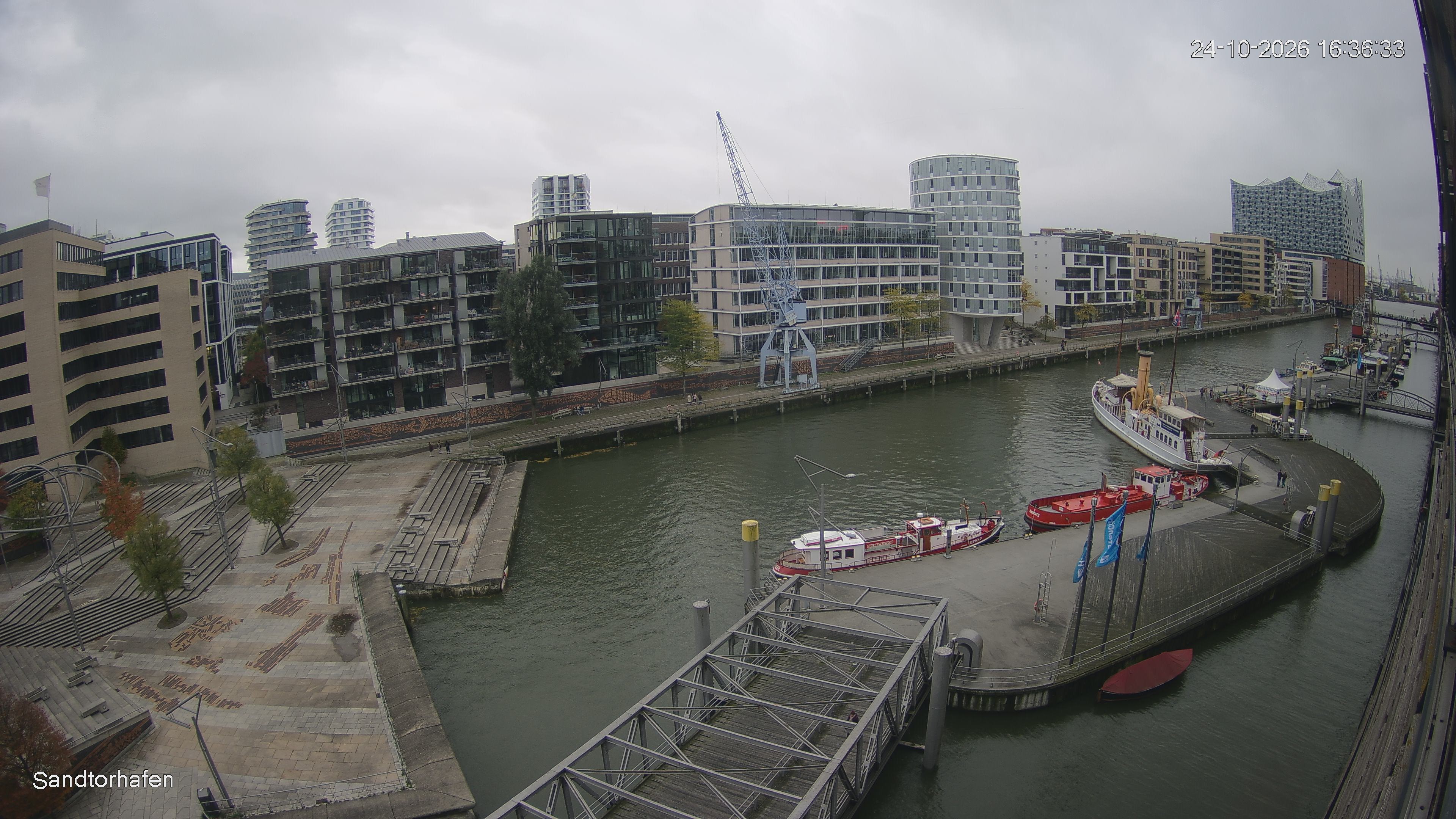 Archiv Foto Webcam Hamburg: HafenCity und Elbphilharmonie