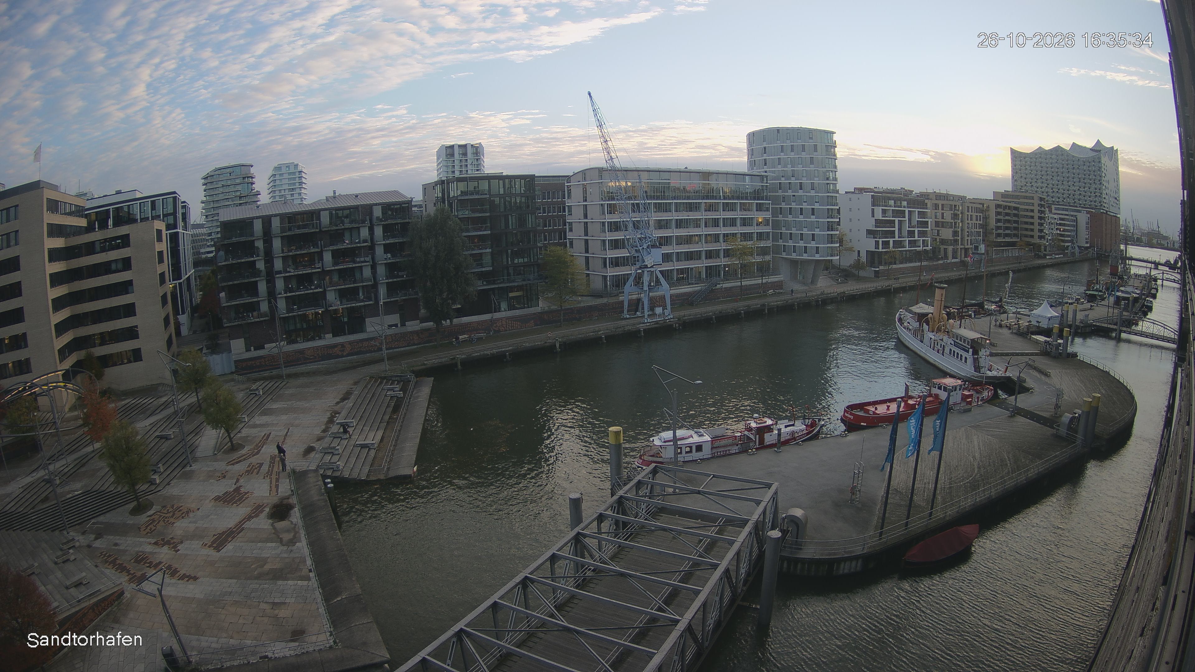 Archived image Webcam Harbour Hall Hamburg