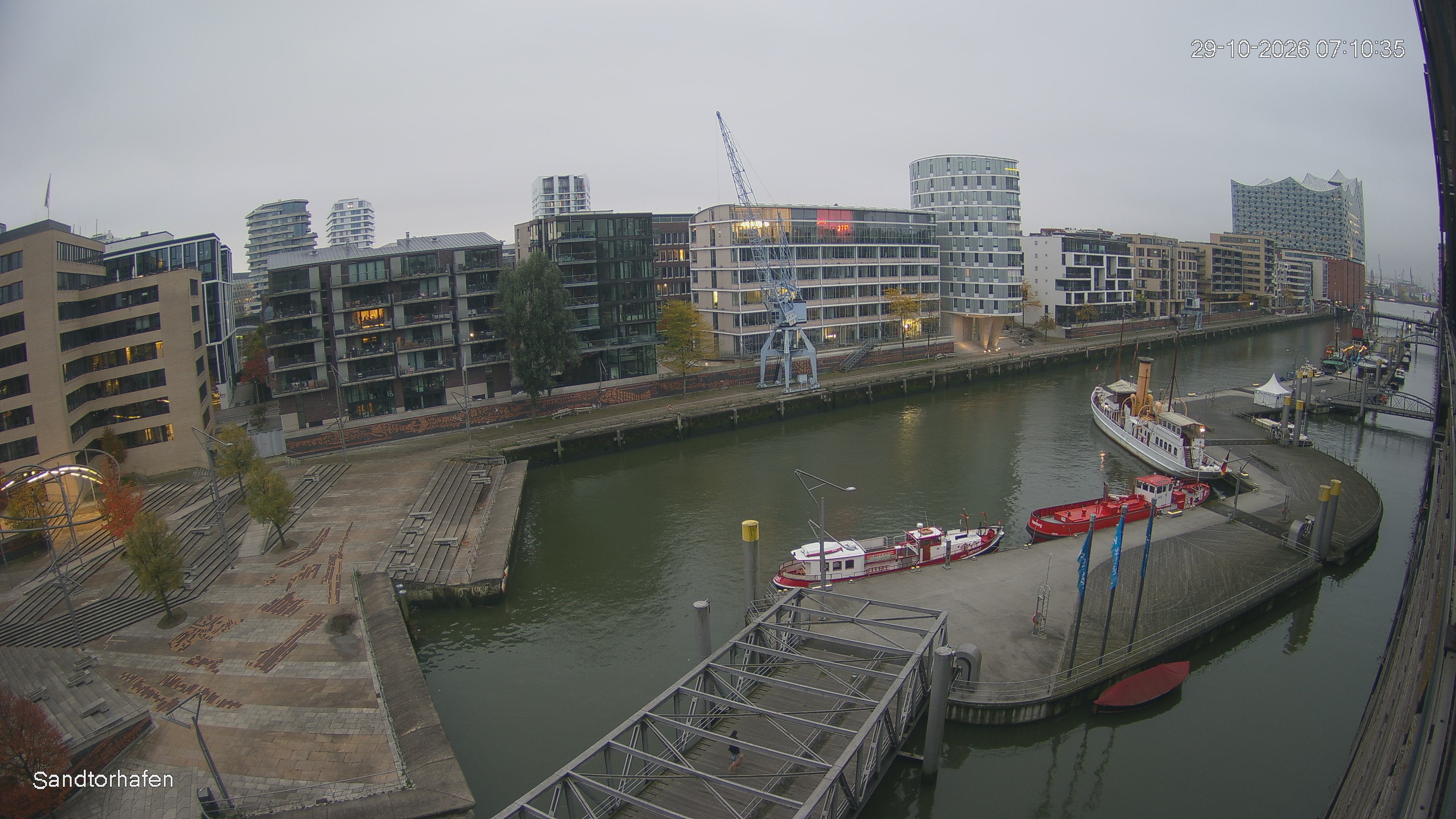 Archived image Webcam Harbour Hall Hamburg
