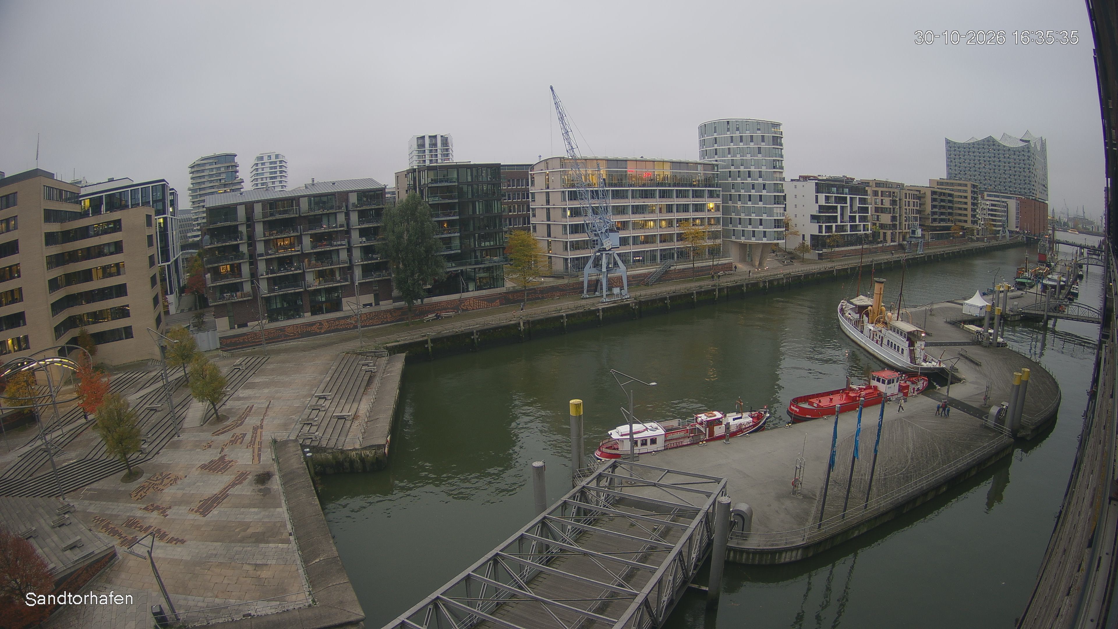 Archiv Foto Webcam Hamburg: HafenCity und Elbphilharmonie