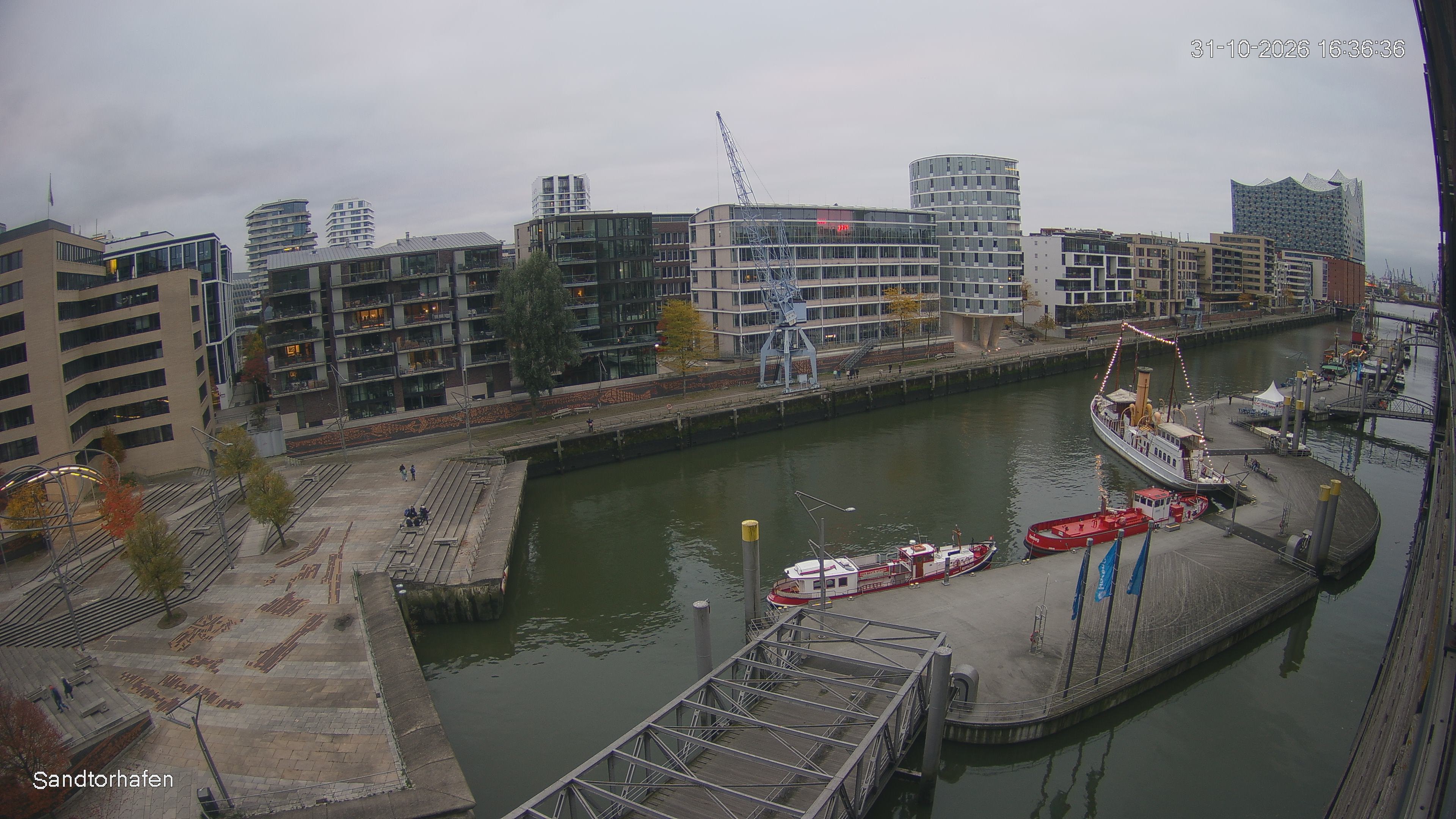 Archiv Foto Webcam Hamburg: HafenCity und Elbphilharmonie
