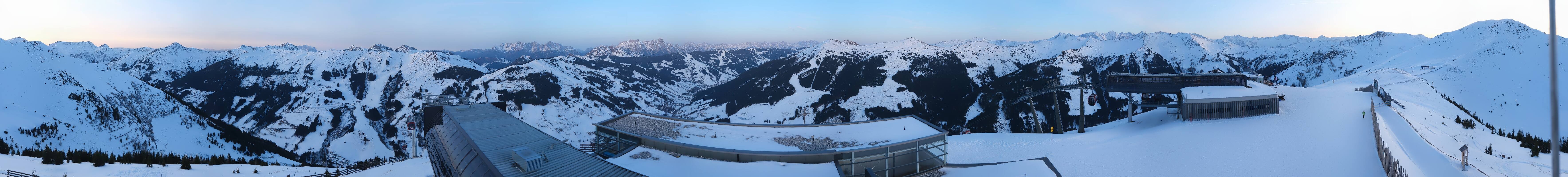 Archived image Webcam Zwölferkogel near Hinterglemm