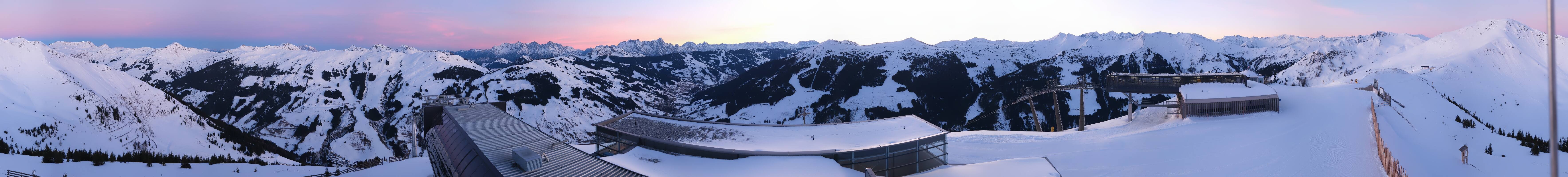 Archived image Webcam Zwölferkogel near Hinterglemm