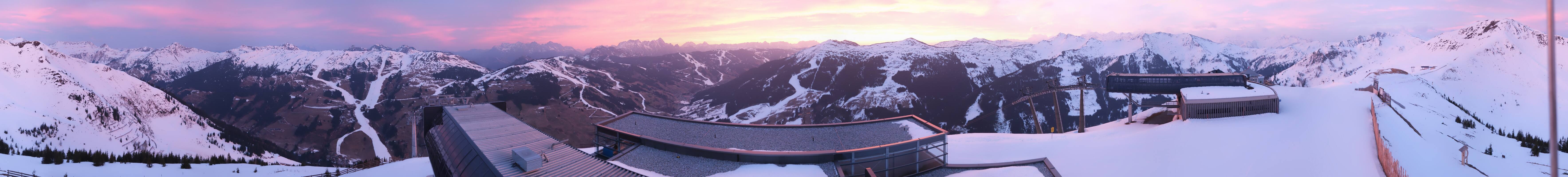 Archived image Webcam Zwölferkogel near Hinterglemm