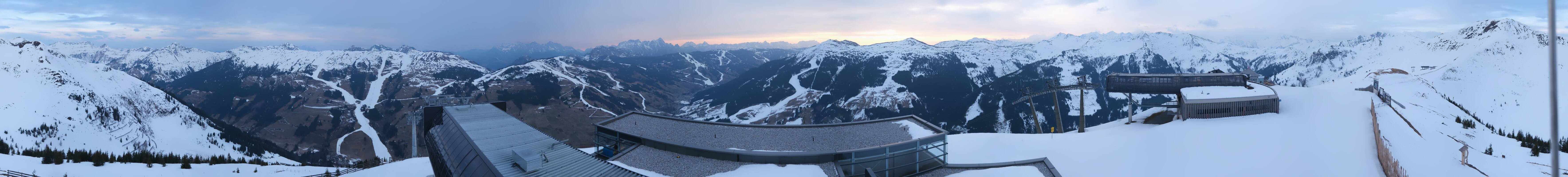 Archived image Webcam Zwölferkogel near Hinterglemm