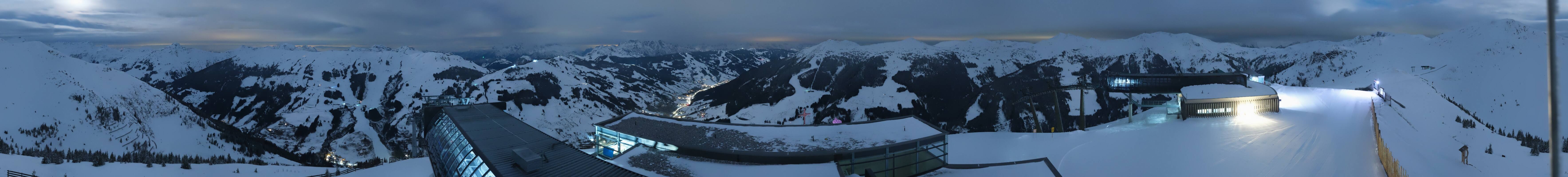 Archived image Webcam Zwölferkogel near Hinterglemm