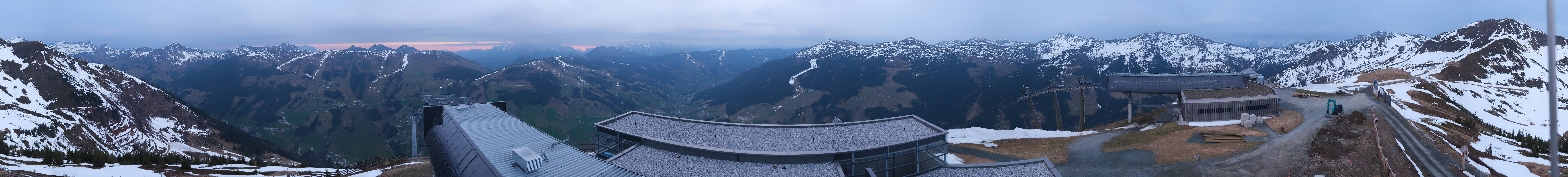 Archived image Webcam Zwölferkogel near Hinterglemm