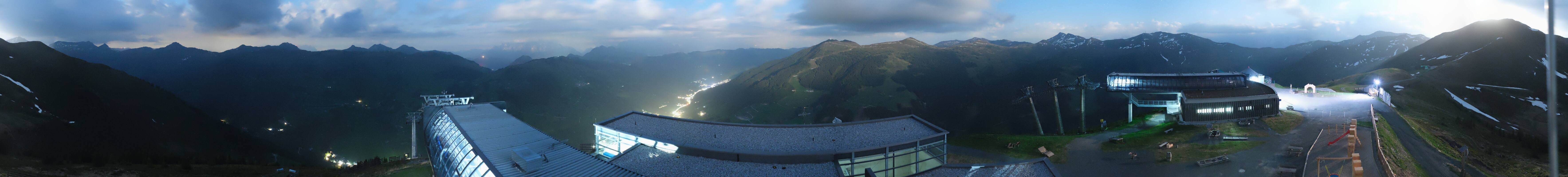 Archived image Webcam Zwölferkogel near Hinterglemm