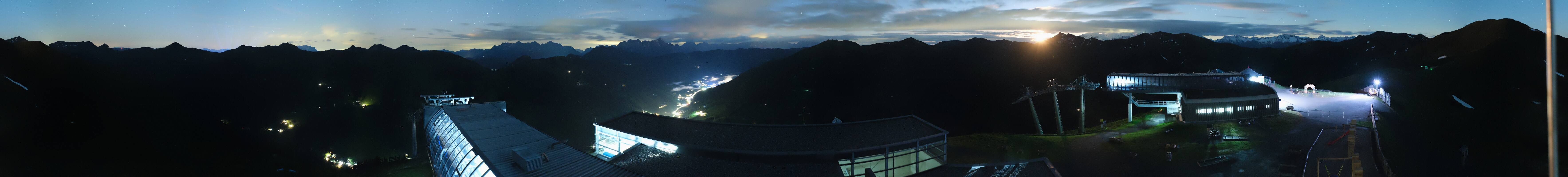 Archived image Webcam Zwölferkogel near Hinterglemm