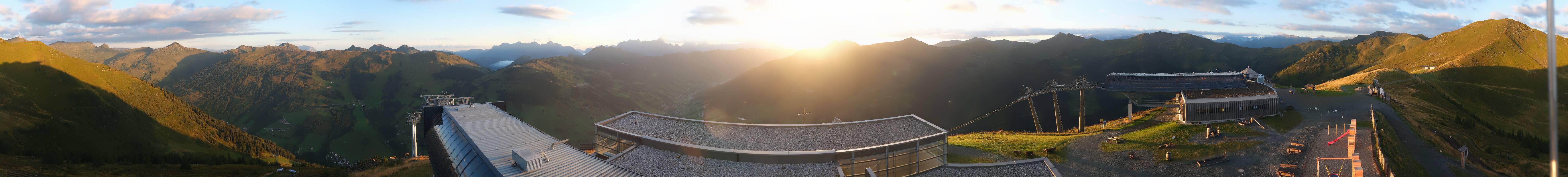 Archived image Webcam Zwölferkogel near Hinterglemm