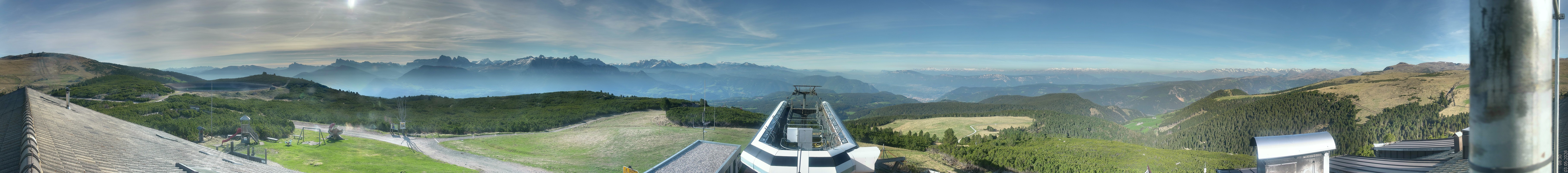 Archived image Webcam View over South Tyrol from the Schwarzseespitze