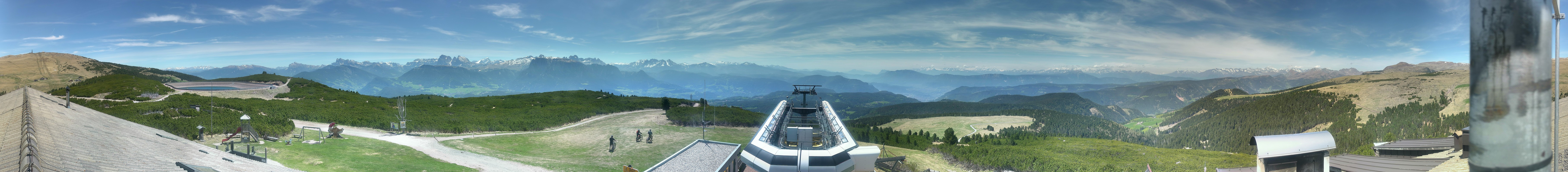 Archived image Webcam View over South Tyrol from the Schwarzseespitze