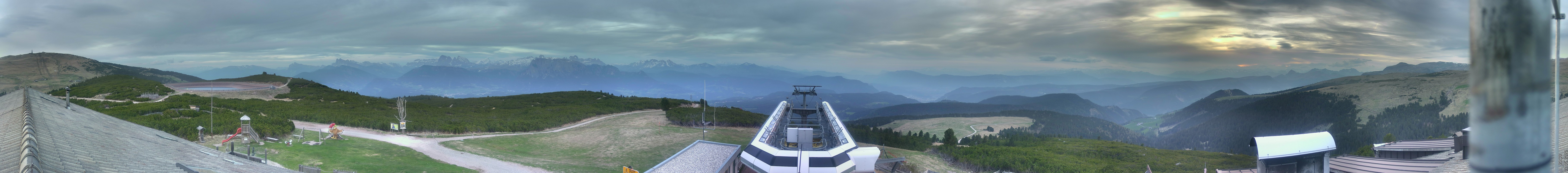 Archived image Webcam View over South Tyrol from the Schwarzseespitze