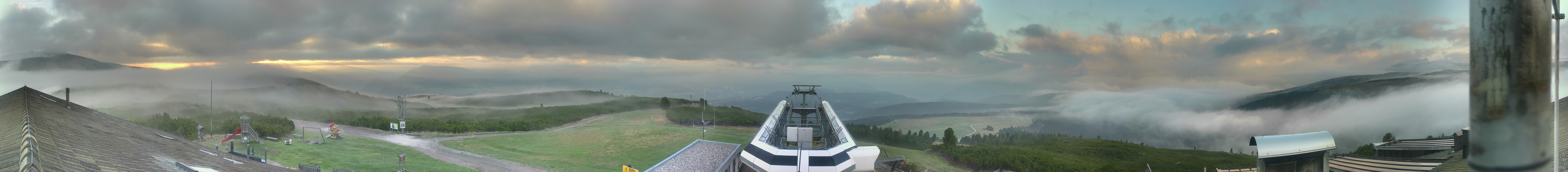 Archived image Webcam View over South Tyrol from the Schwarzseespitze