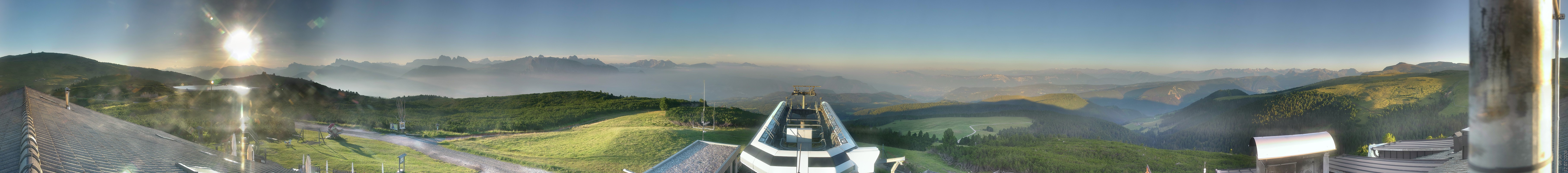 Archived image Webcam View over South Tyrol from the Schwarzseespitze