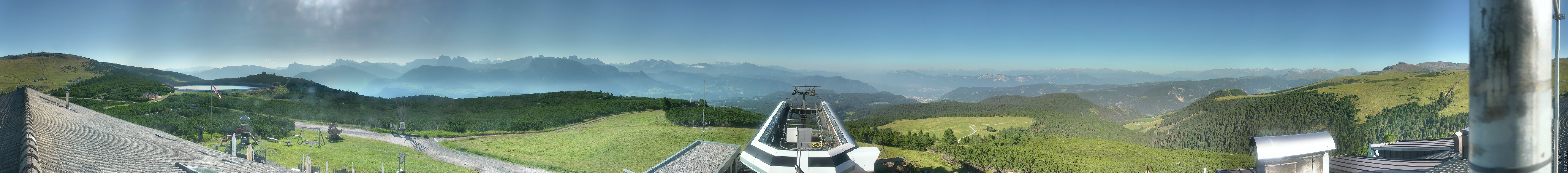 Archived image Webcam View over South Tyrol from the Schwarzseespitze