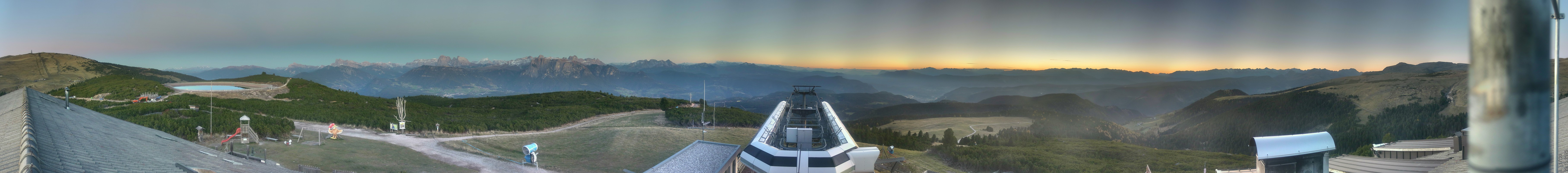 Archived image Webcam View over South Tyrol from the Schwarzseespitze