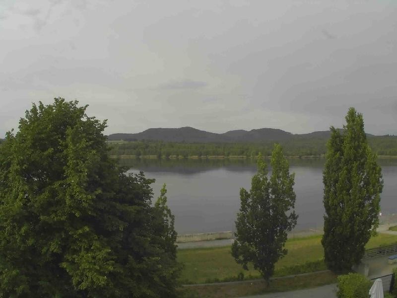 Archiv Foto Webcam Olberdorfer See: Blick auf das Zittauer Gebirge