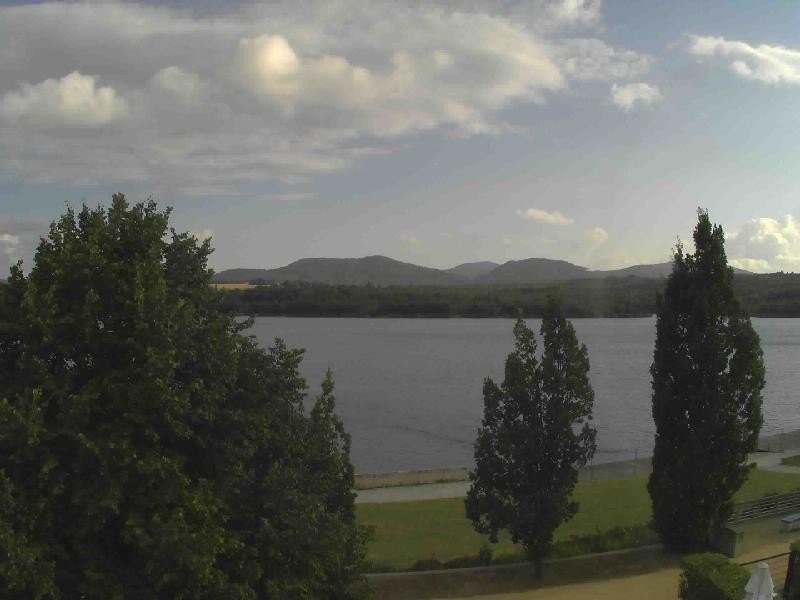 Archiv Foto Webcam Olberdorfer See: Blick auf das Zittauer Gebirge