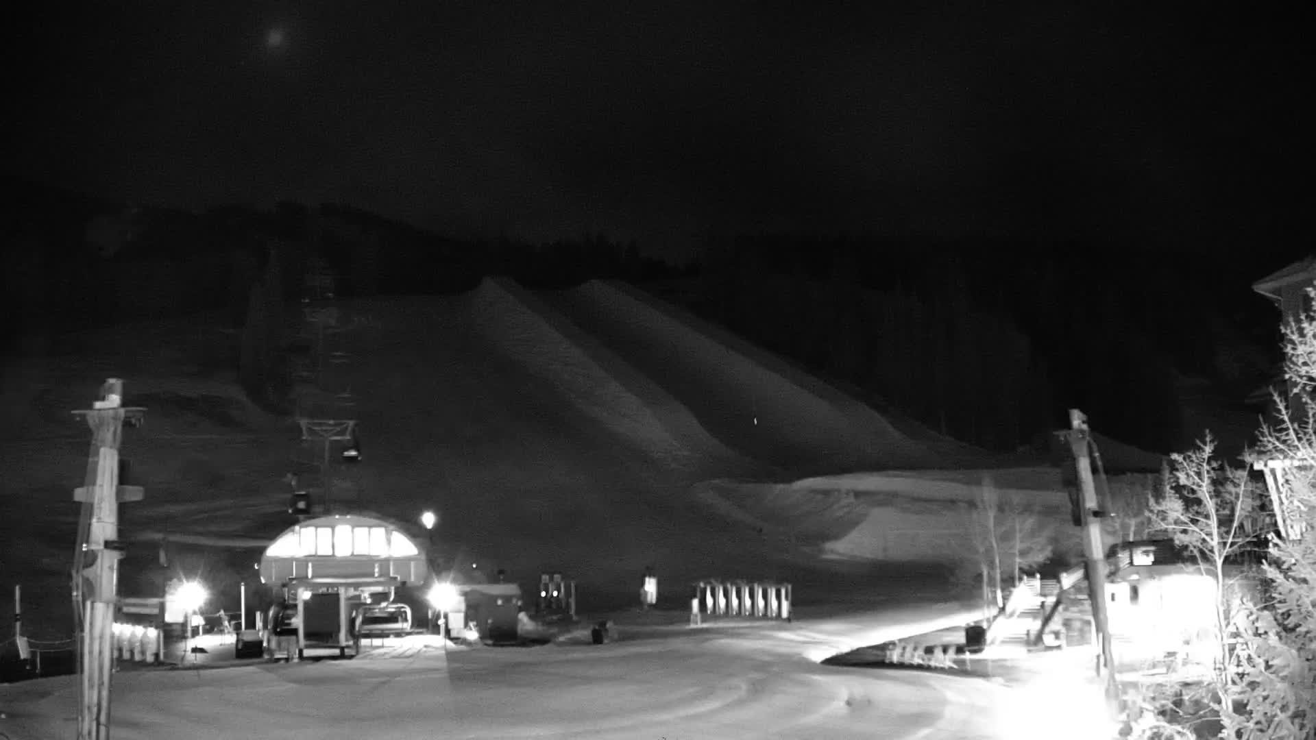 Archived image Webcam Copper Mtn Resort, Center Village