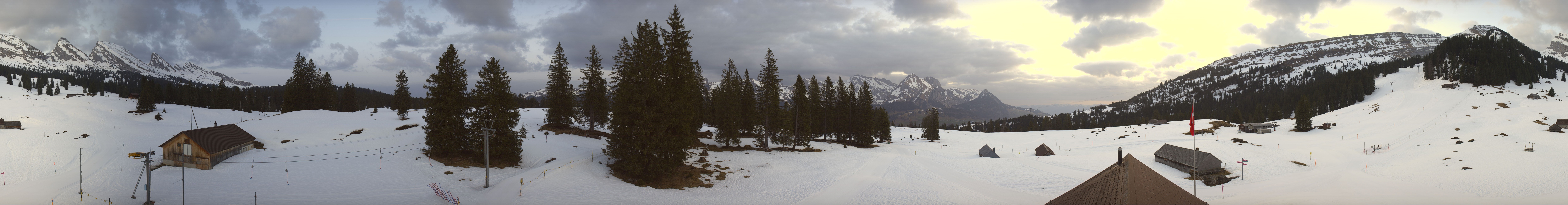 Archiv Foto Webcam Zinggen Pub Alt St. Johann