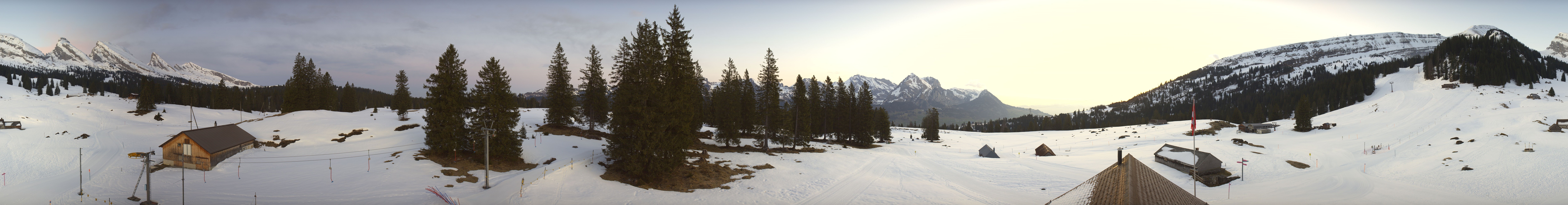 Archiv Foto Webcam Zinggen Pub Alt St. Johann