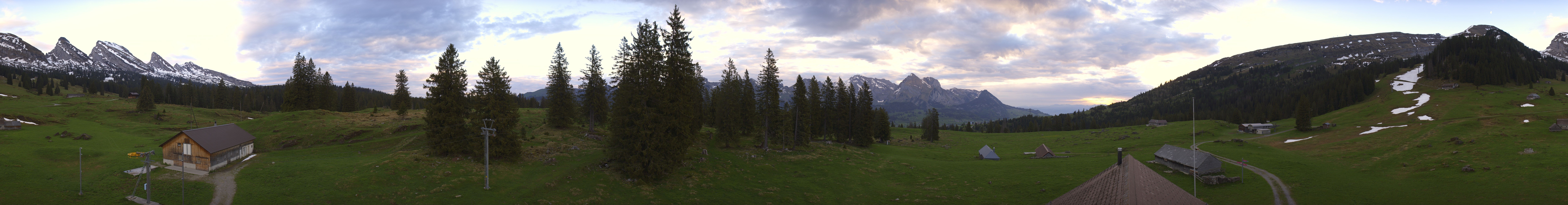 Archiv Foto Webcam Zinggen Pub Alt St. Johann