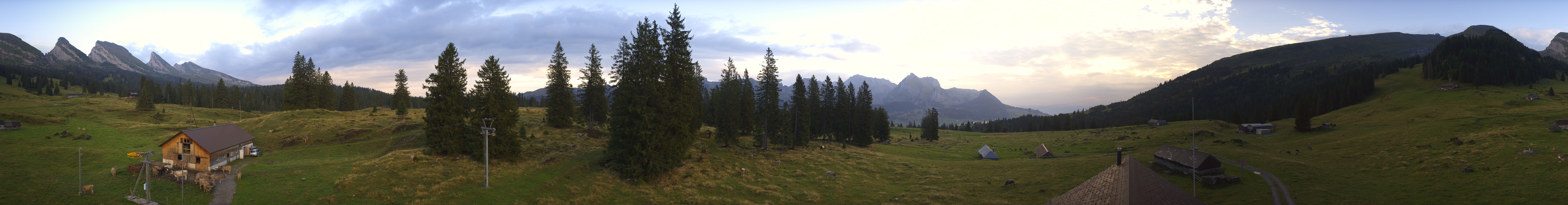 Archiv Foto Webcam Zinggen Pub Alt St. Johann