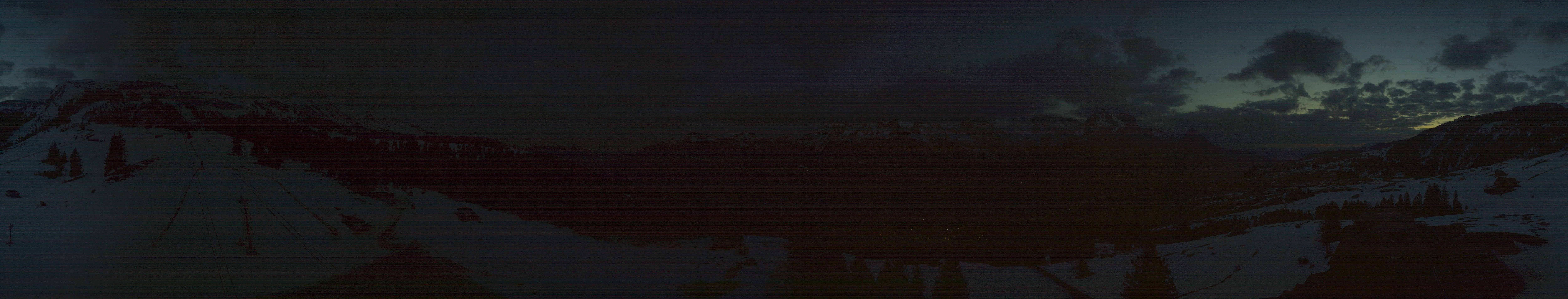 Archived image Webcam Chäserrugg Iltios Mountain Hut: Panorama View