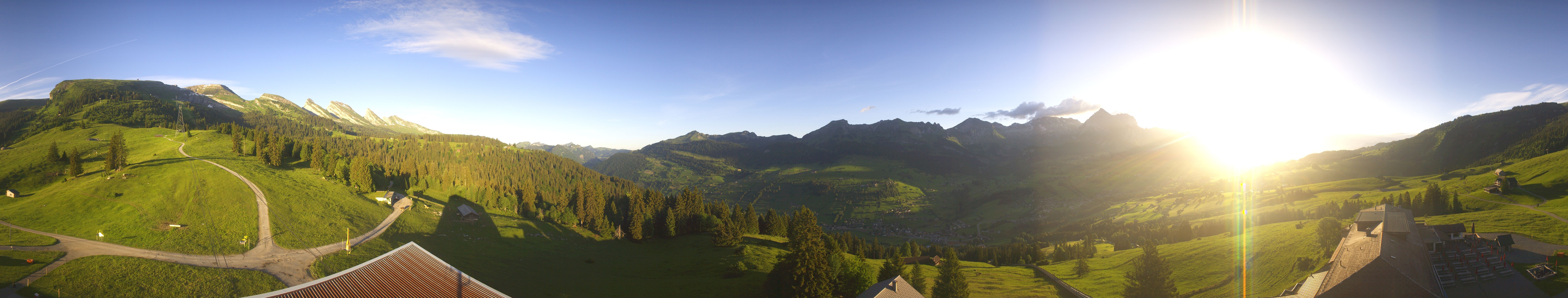 Archived image Webcam Chäserrugg Iltios Mountain Hut: Panorama View