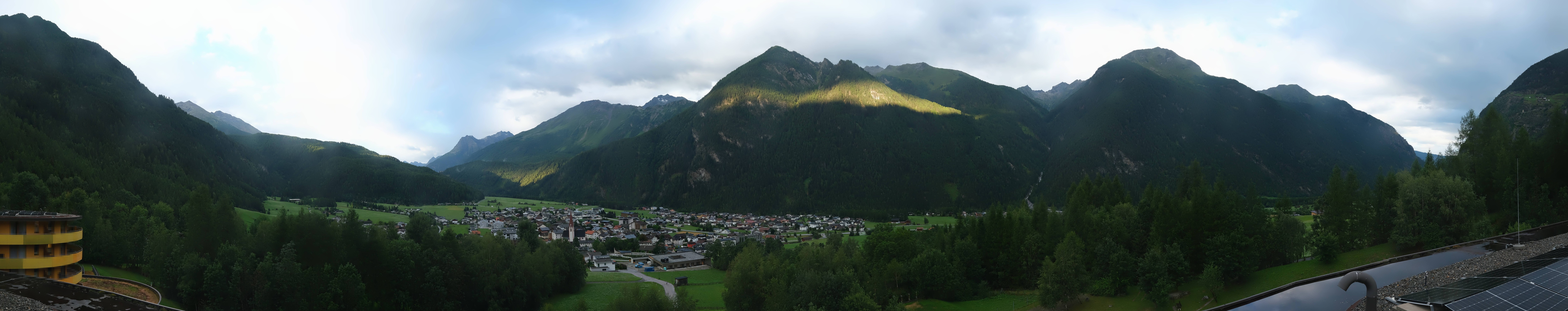 Archived image Webcam Umhausen in Ötztal valley